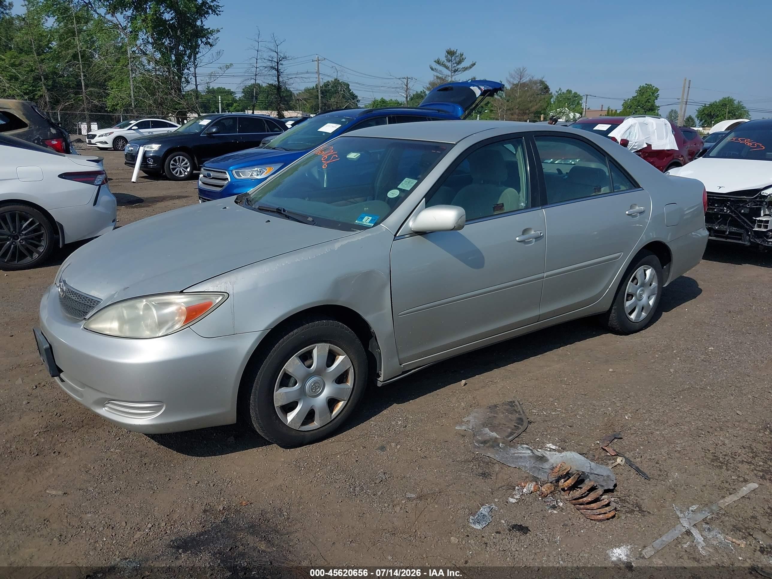 2003 Toyota Camry Le Silver vin: 4T1BE32K03U748671