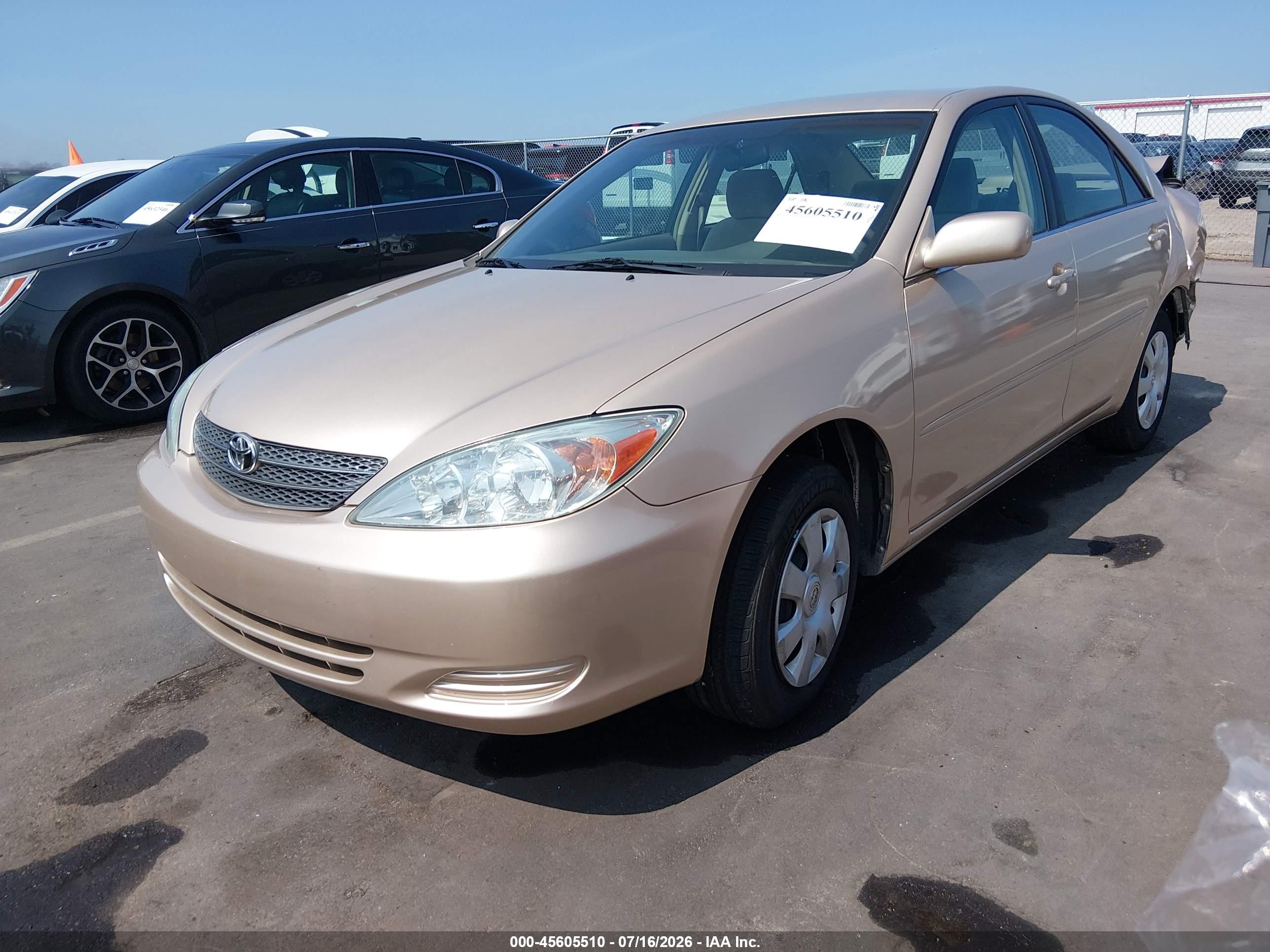 2003 Toyota Camry Le Gold vin: 4T1BE32K03U757046