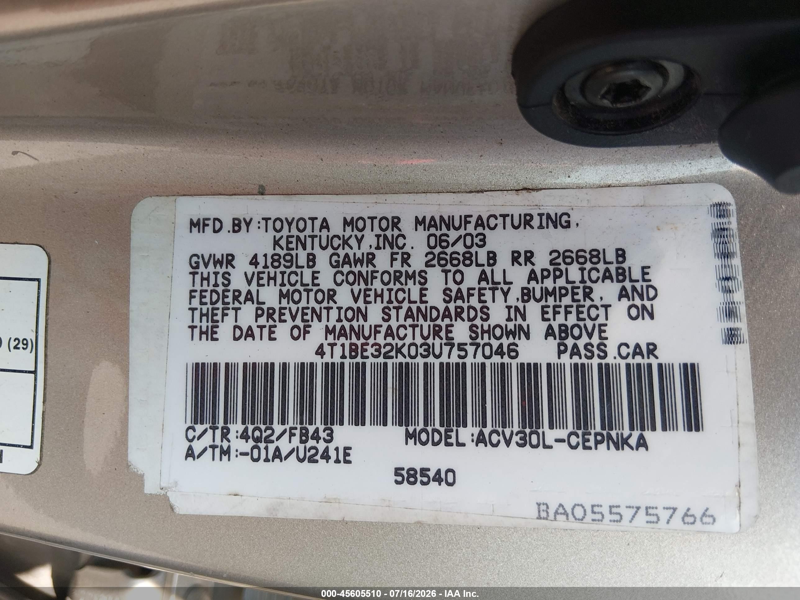 2003 Toyota Camry Le Gold vin: 4T1BE32K03U757046