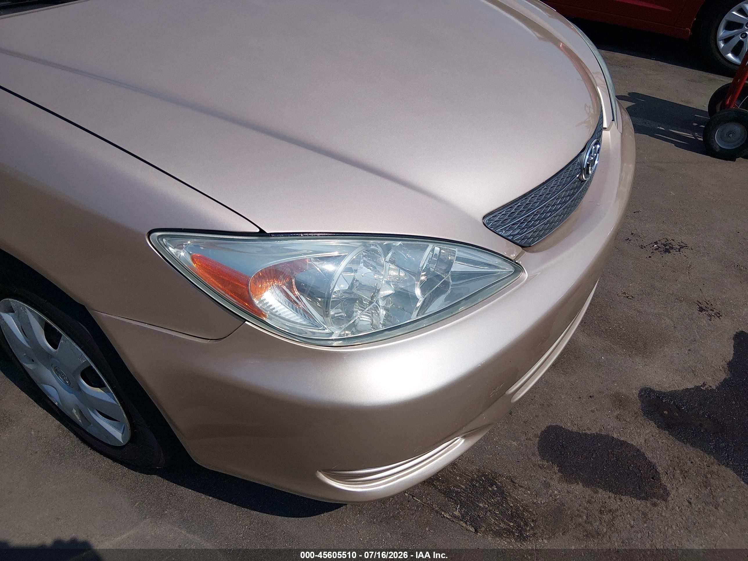 2003 Toyota Camry Le Gold vin: 4T1BE32K03U757046