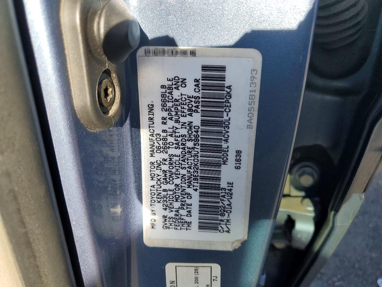 2003 Toyota Camry Le Blue vin: 4T1BE32K03U759640