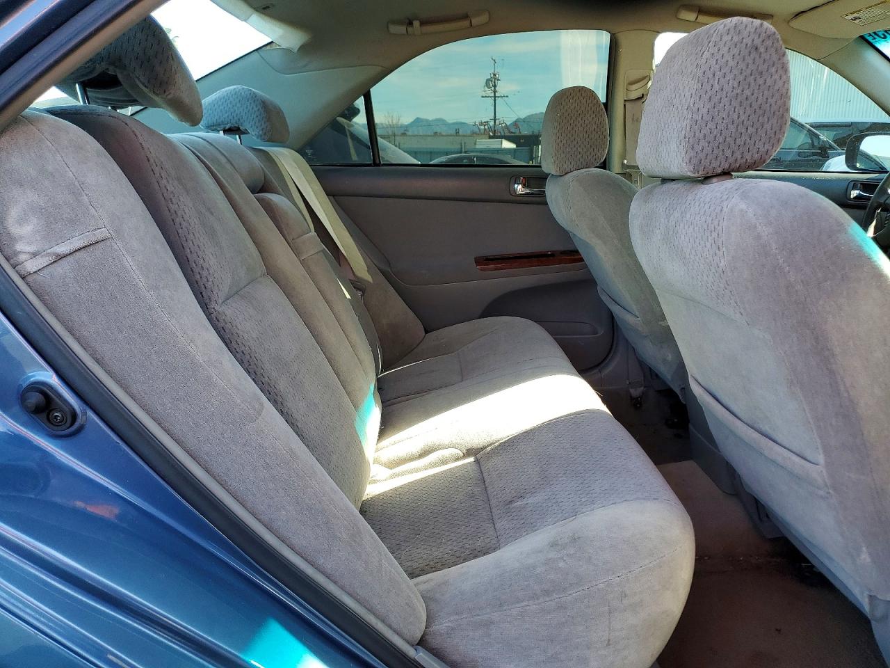 2003 Toyota Camry Le Blue vin: 4T1BE32K03U759640