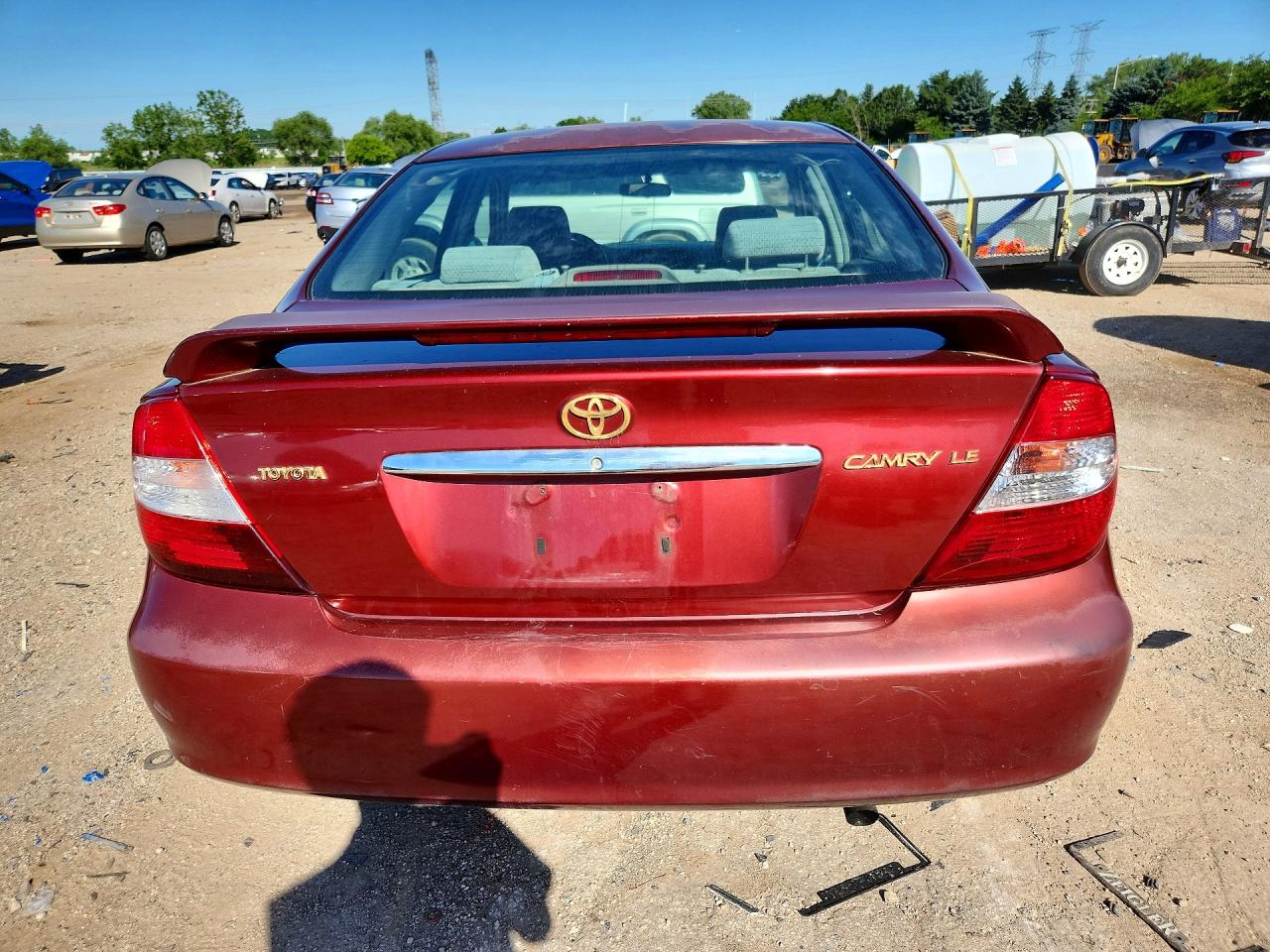 2004 Toyota Camry Le Red vin: 4T1BE32K04U278207