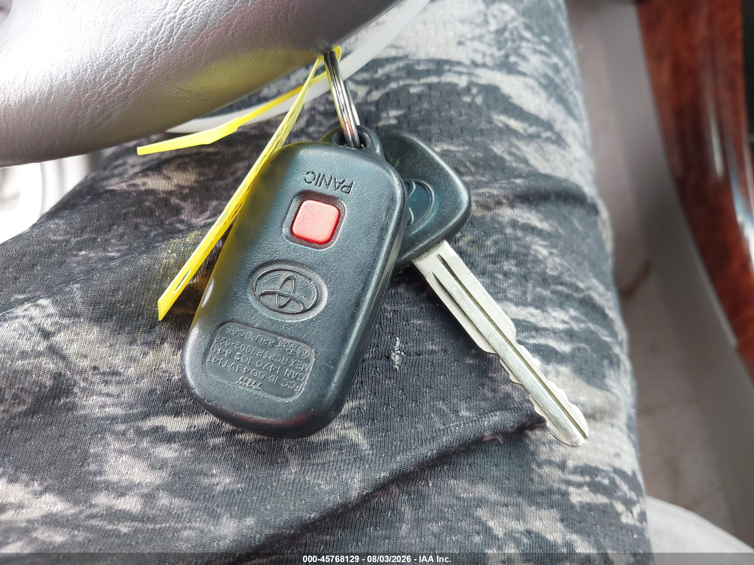 2004 Toyota Camry Le Silver vin: 4T1BE32K04U301470