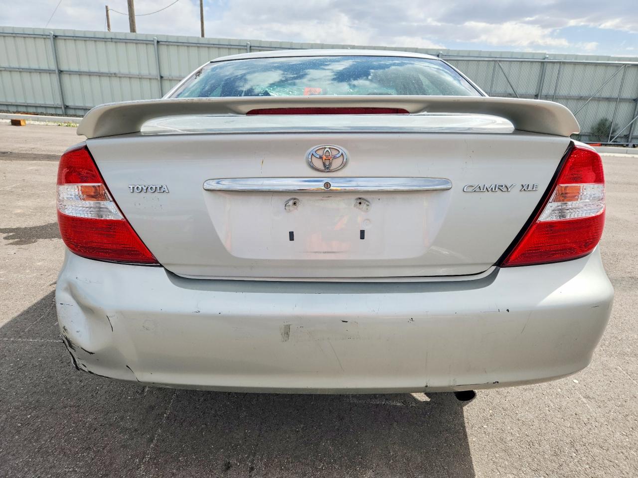 2004 Toyota Camry Xle Gray vin: 4T1BE32K04U316616