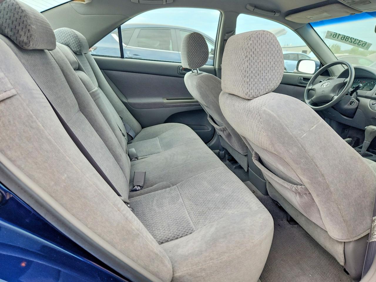 2004 Toyota Camry Le Blue vin: 4T1BE32K04U320312