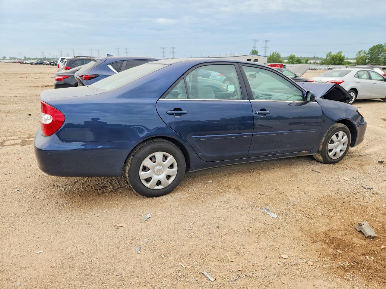 2004 Toyota Camry Le Blue vin: 4T1BE32K04U320312
