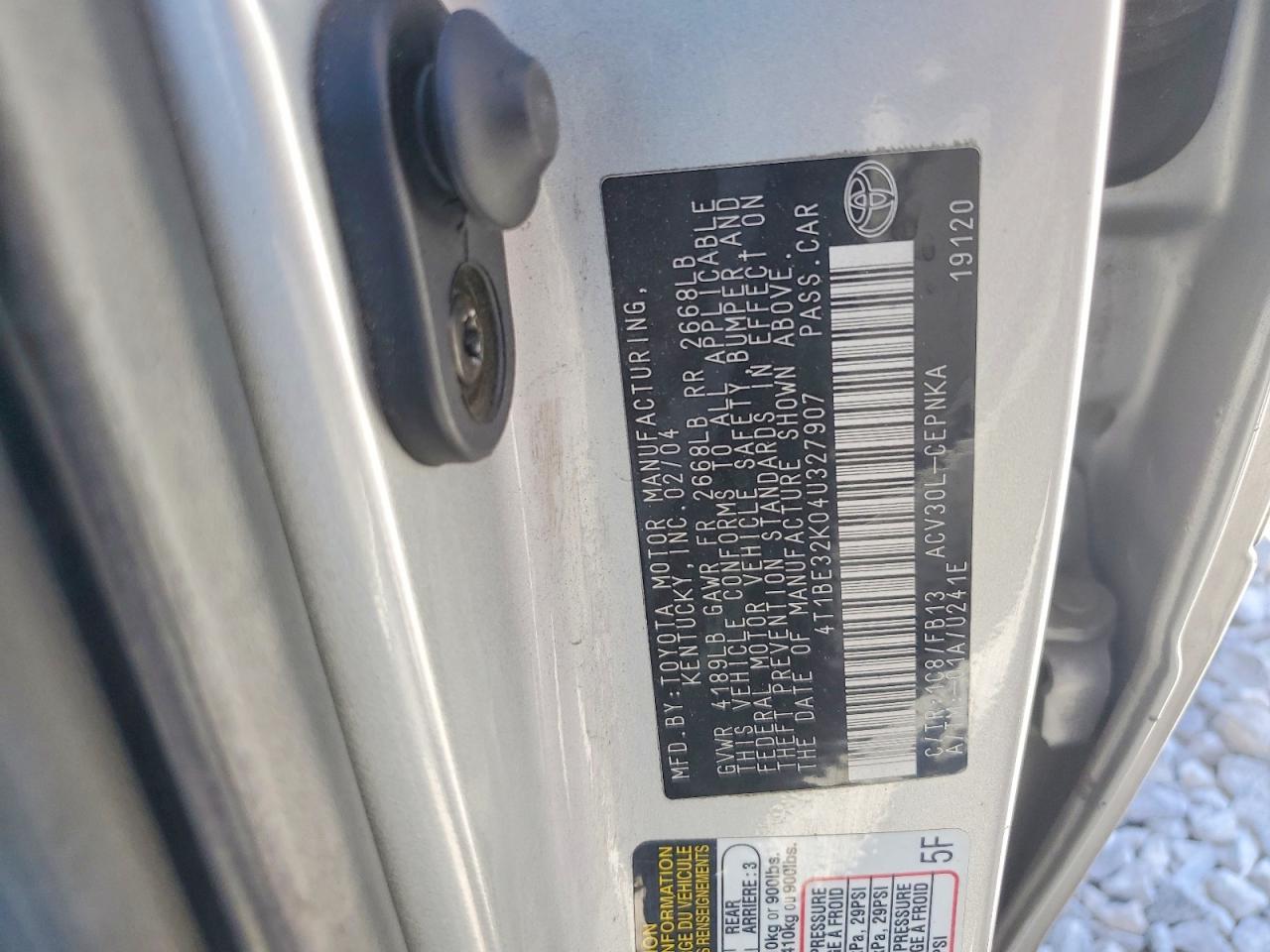 2004 Toyota Camry Le Silver vin: 4T1BE32K04U327907