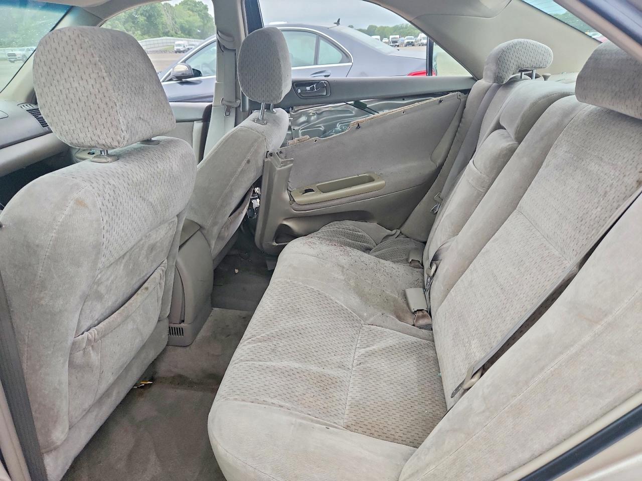 2004 Toyota Camry Le Золотой vin: 4T1BE32K04U355139