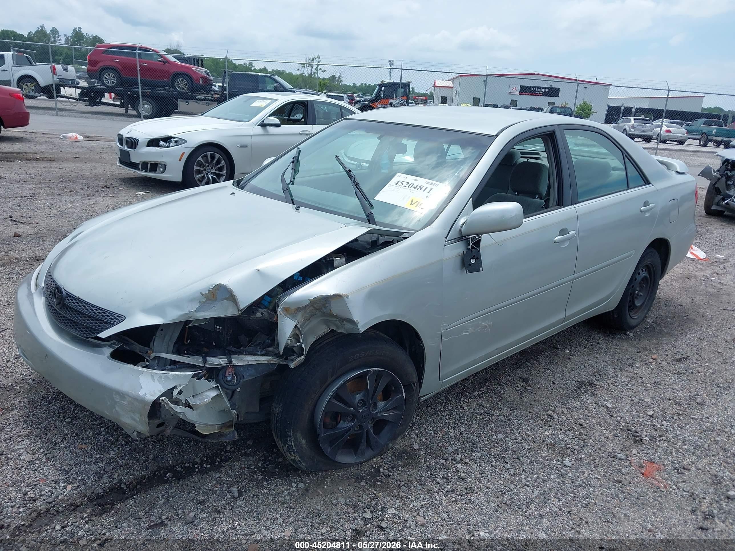 2004 Toyota Camry Le Silver vin: 4T1BE32K04U380204