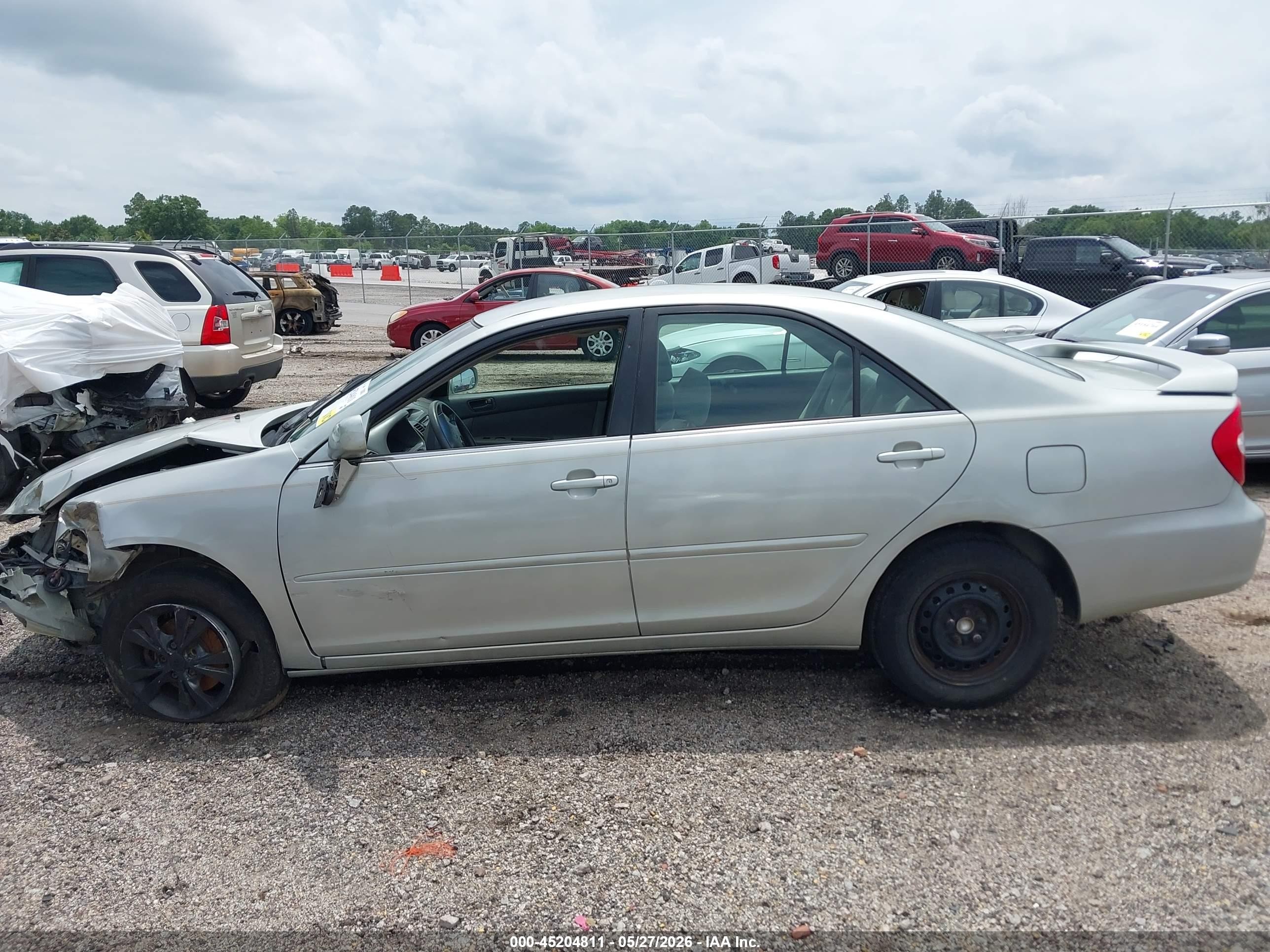 2004 Toyota Camry Le Silver vin: 4T1BE32K04U380204