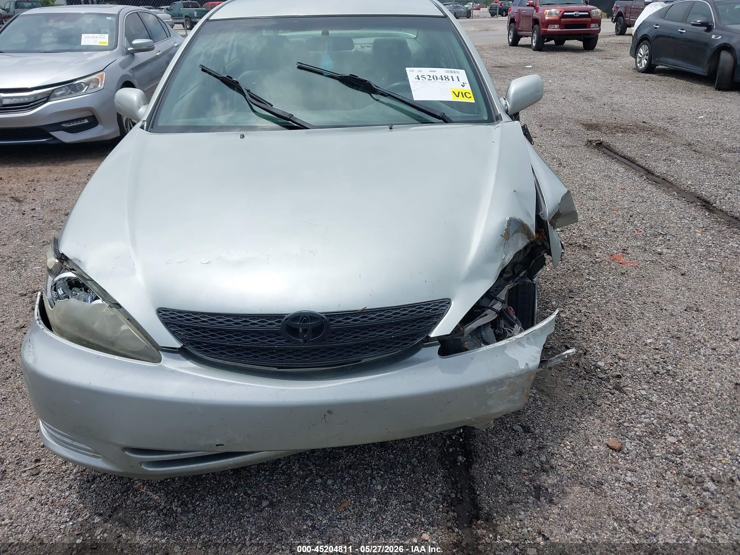 2004 Toyota Camry Le Silver vin: 4T1BE32K04U380204