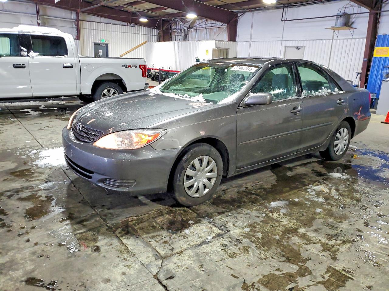 2004 Toyota Camry Le Gray vin: 4T1BE32K04U796544