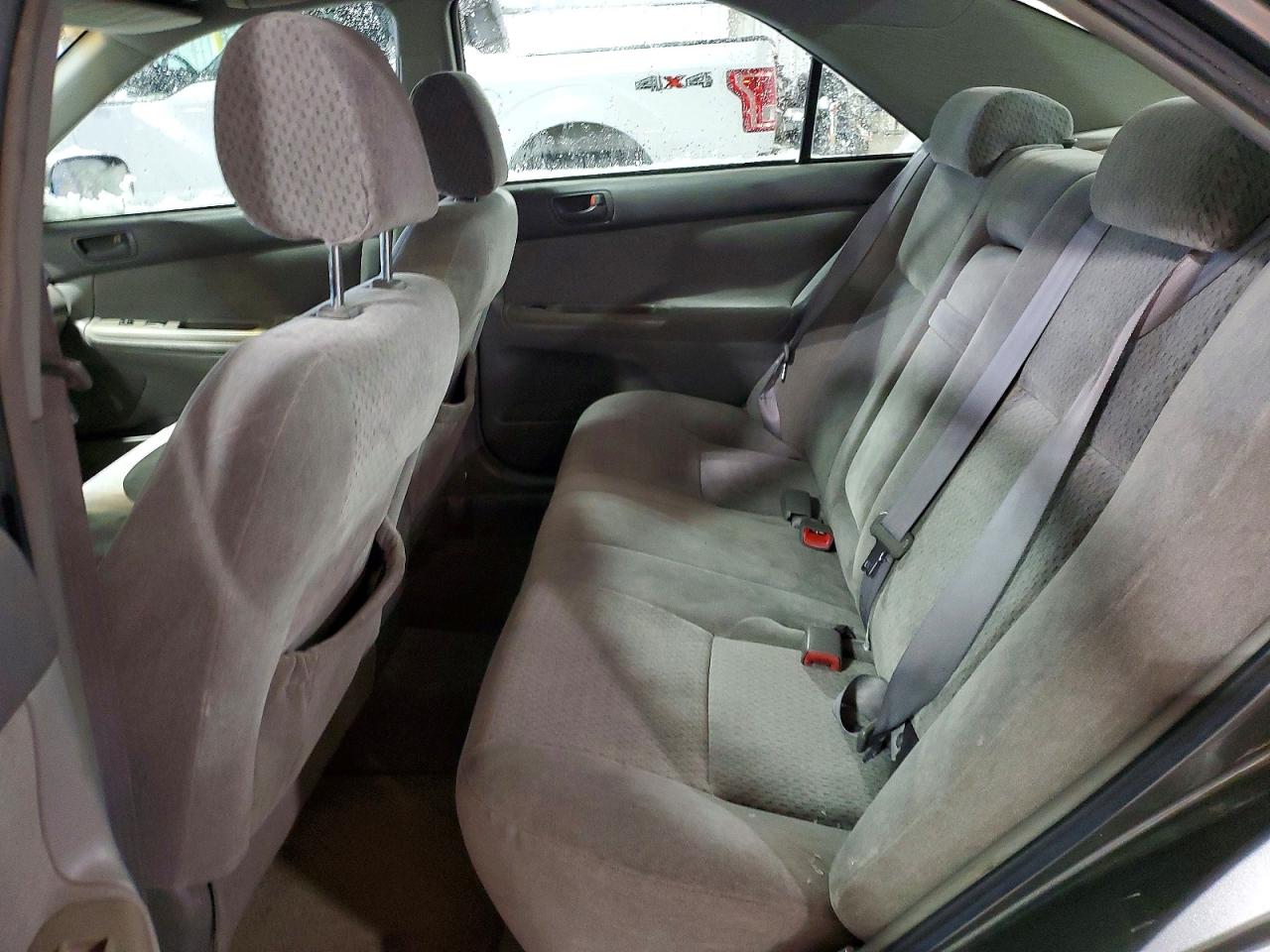 2004 Toyota Camry Le Gray vin: 4T1BE32K04U796544