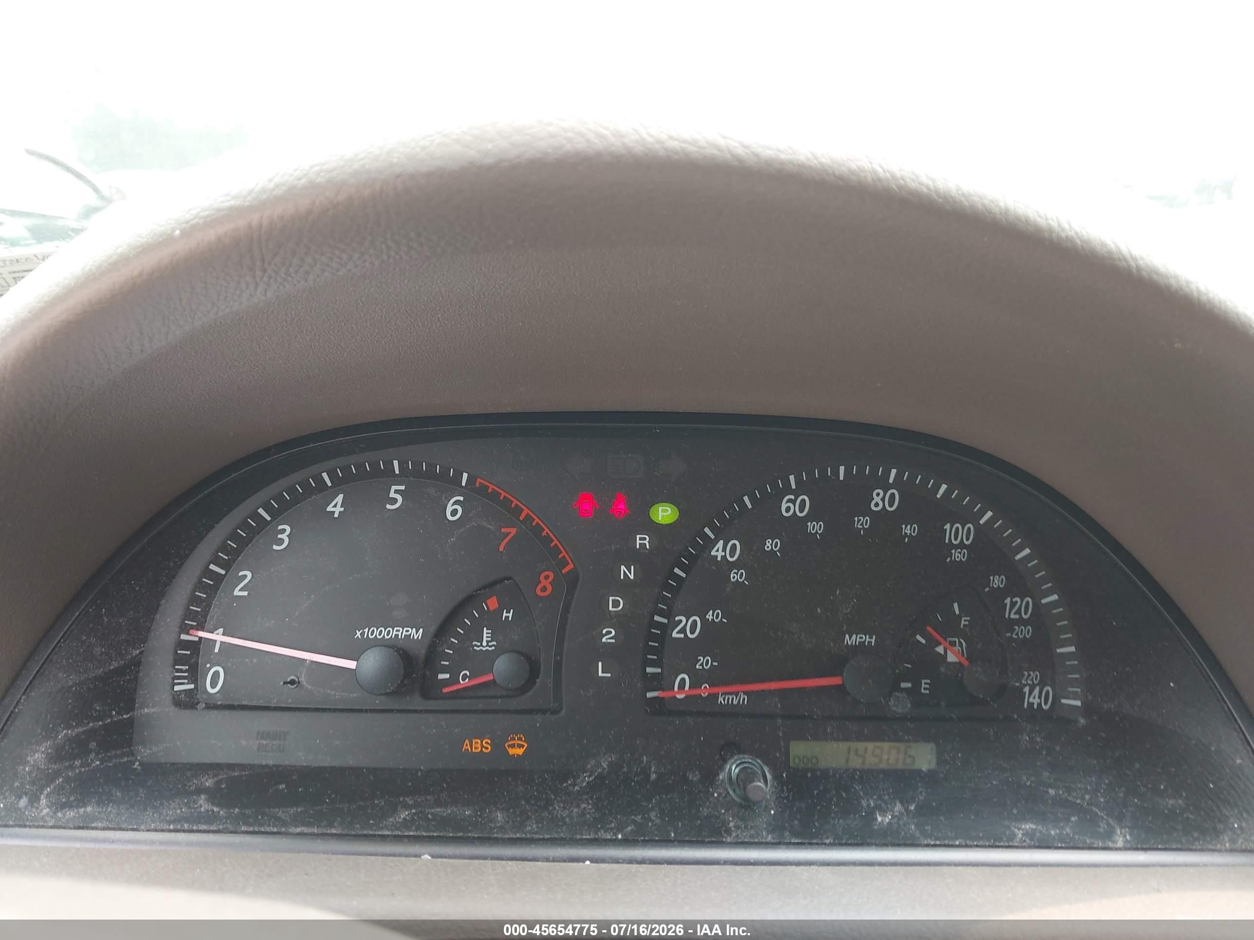 2004 Toyota Camry Le Tan vin: 4T1BE32K04U811995
