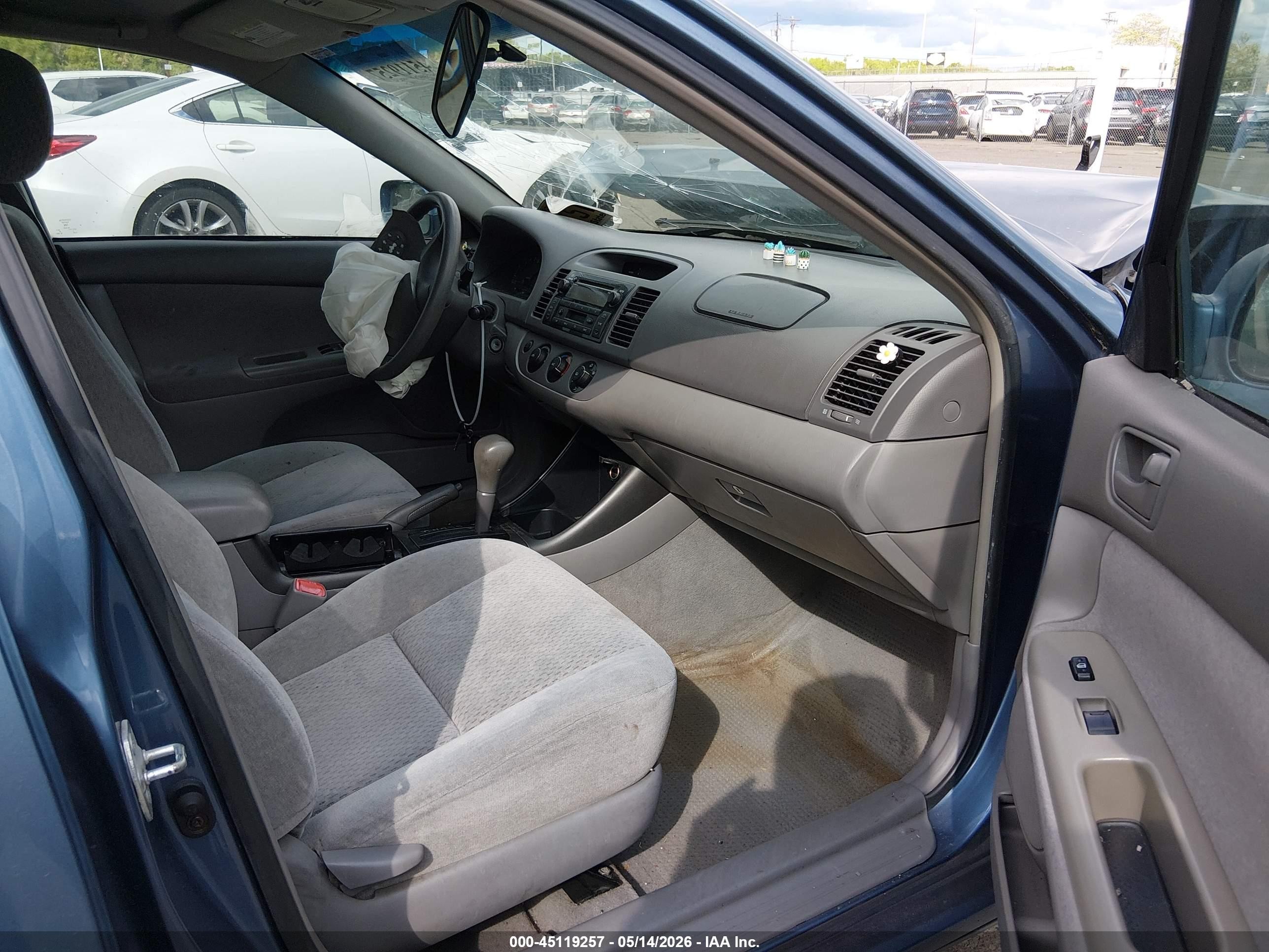 2004 Toyota Camry Le Синий vin: 4T1BE32K04U883375