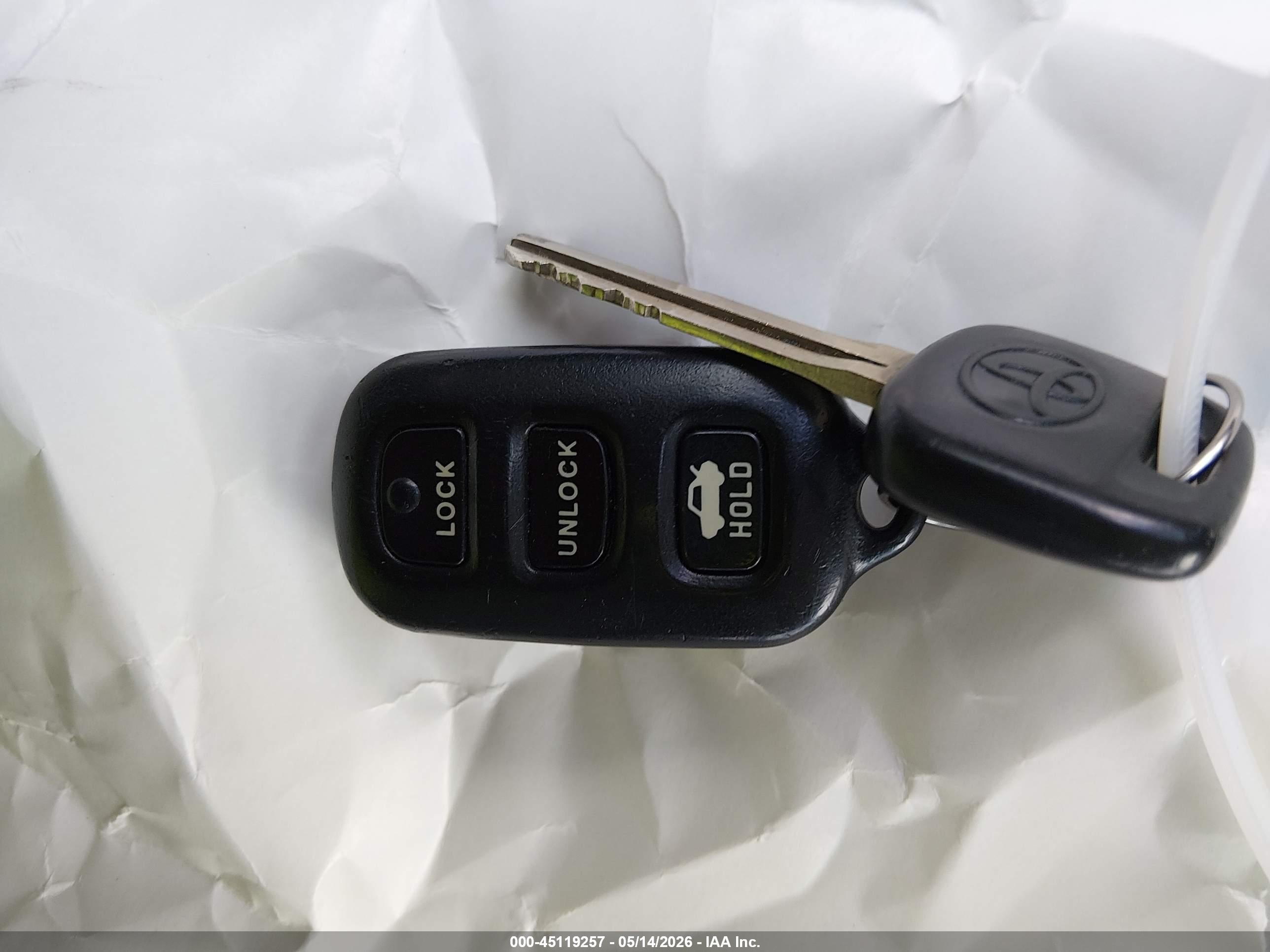 2004 Toyota Camry Le Синий vin: 4T1BE32K04U883375