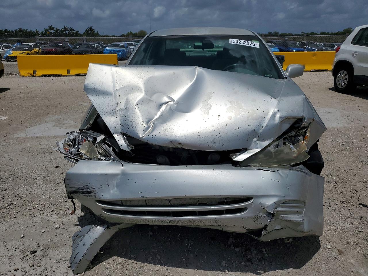 2004 Toyota Camry Le Silver vin: 4T1BE32K04U888947