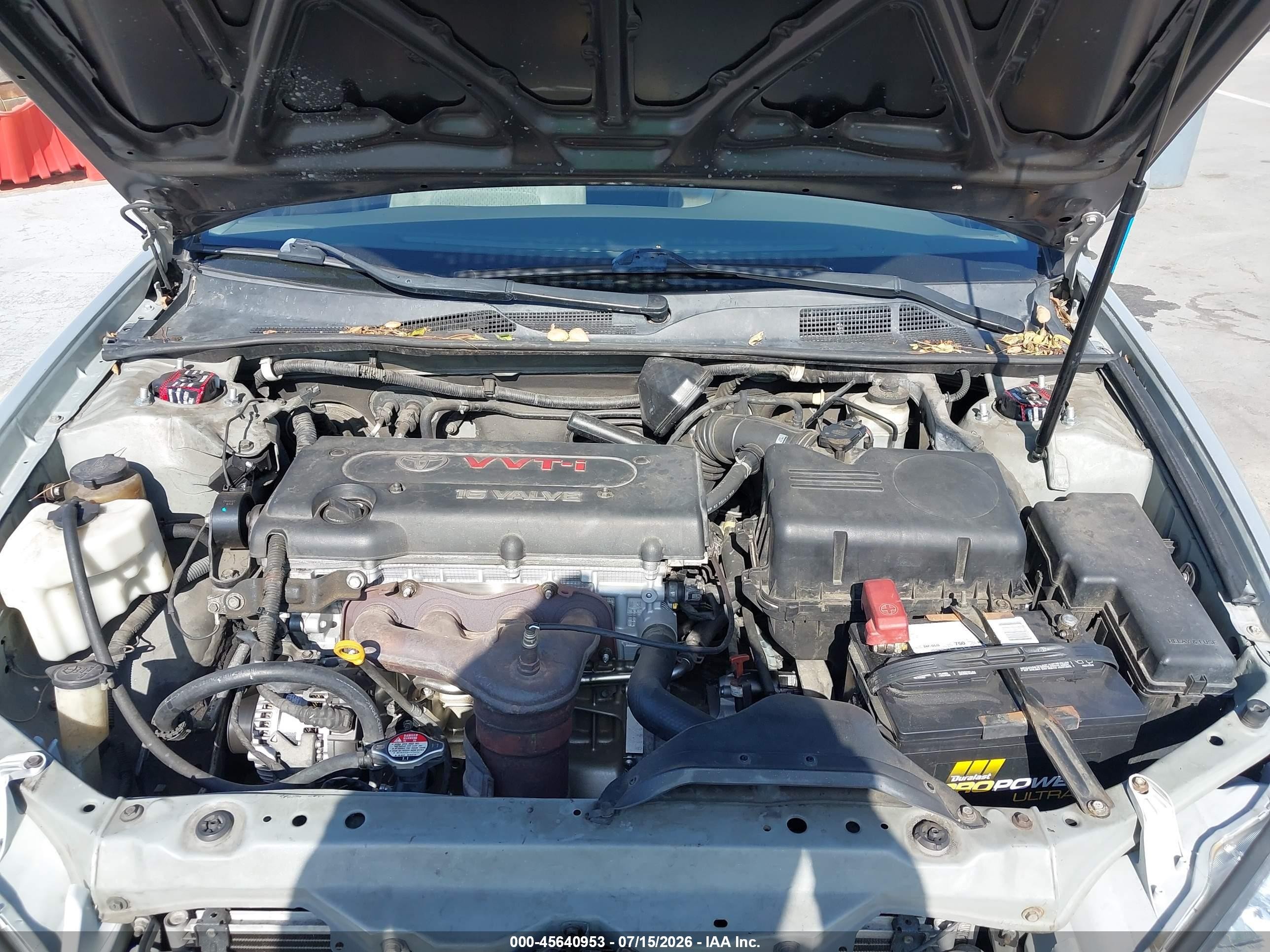 2004 Toyota Camry Le Silver vin: 4T1BE32K04U893629