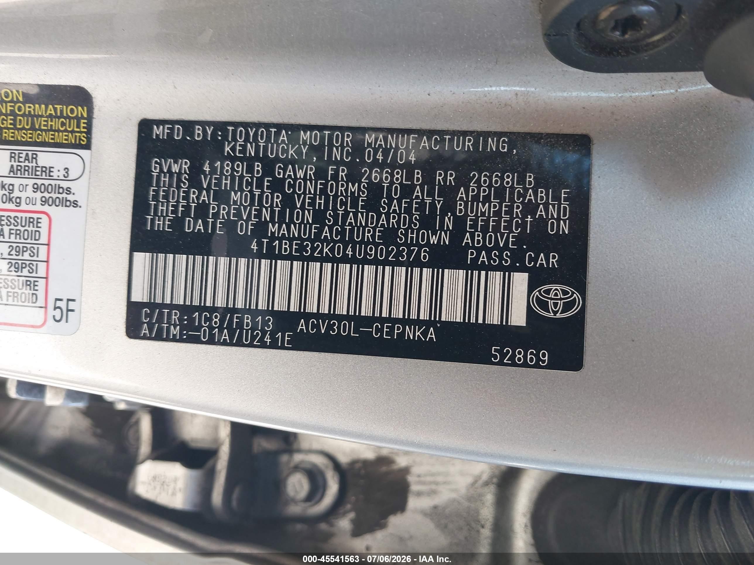 2004 Toyota Camry Le Silver vin: 4T1BE32K04U902376