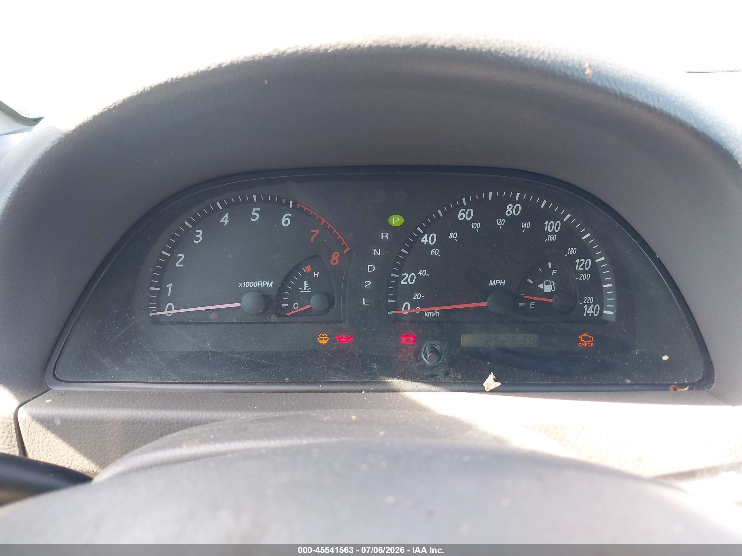 2004 Toyota Camry Le Silver vin: 4T1BE32K04U902376