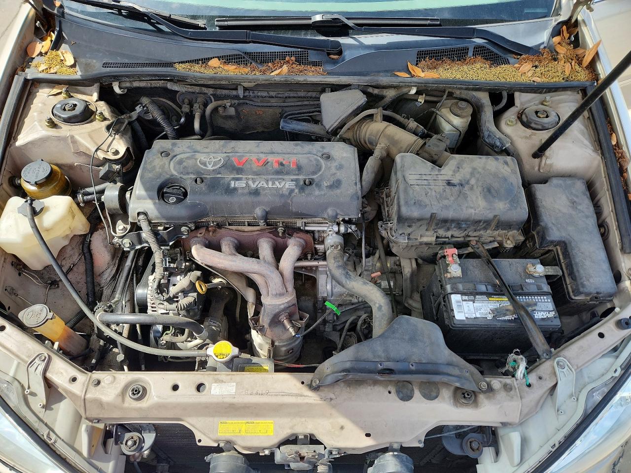 2004 Toyota Camry Standard Золотой vin: 4T1BE32K04U924541