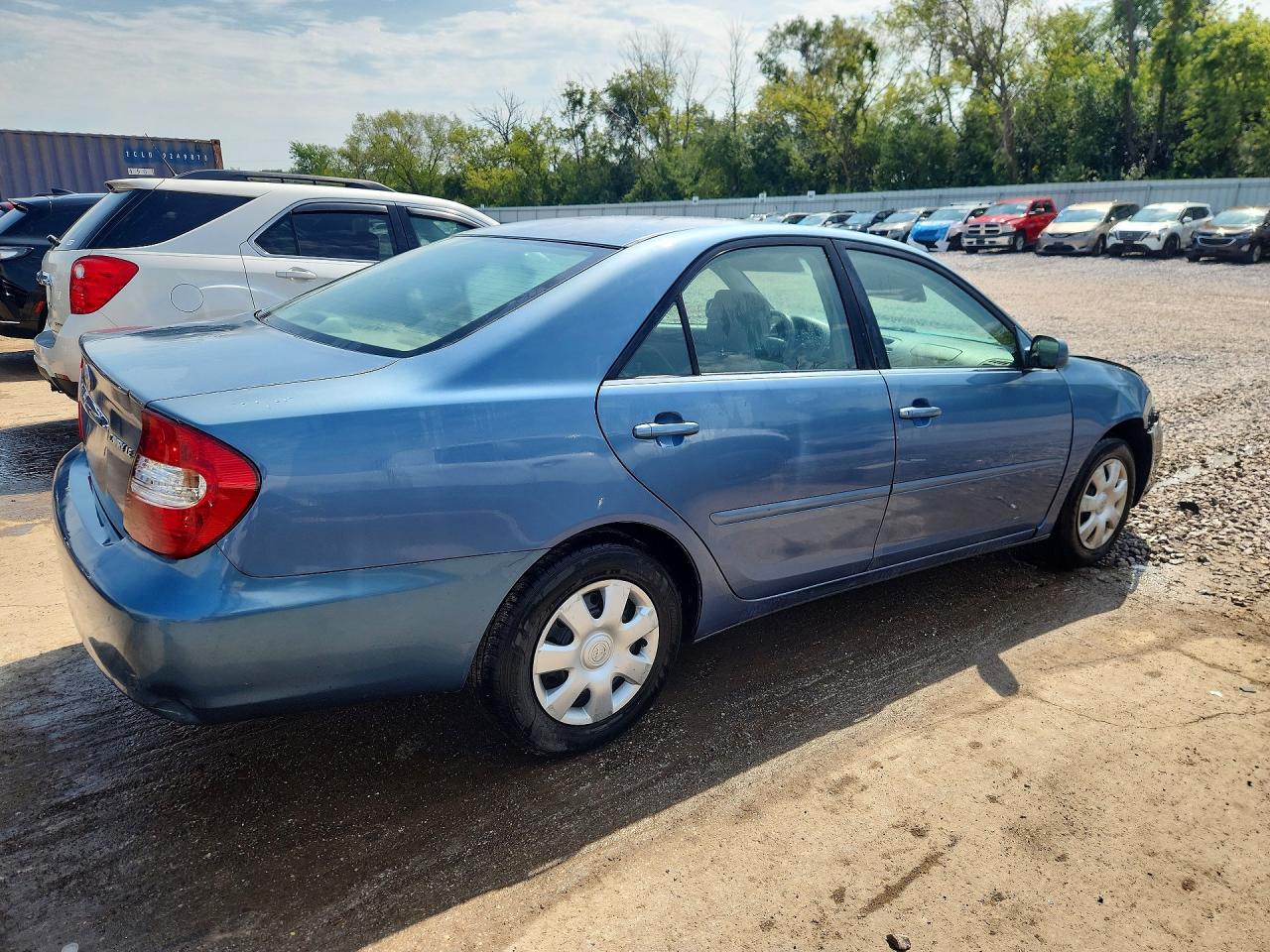 2004 Toyota Camry Le Blue vin: 4T1BE32K04U932204