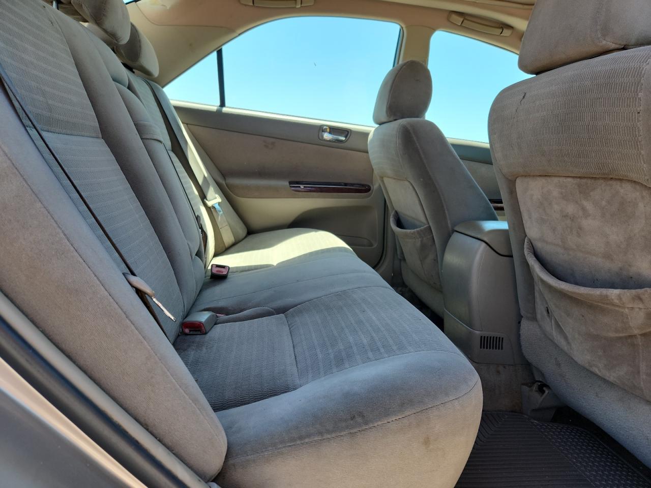 2005 Toyota Camry Le Желто-коричневый vin: 4T1BE32K05U005690