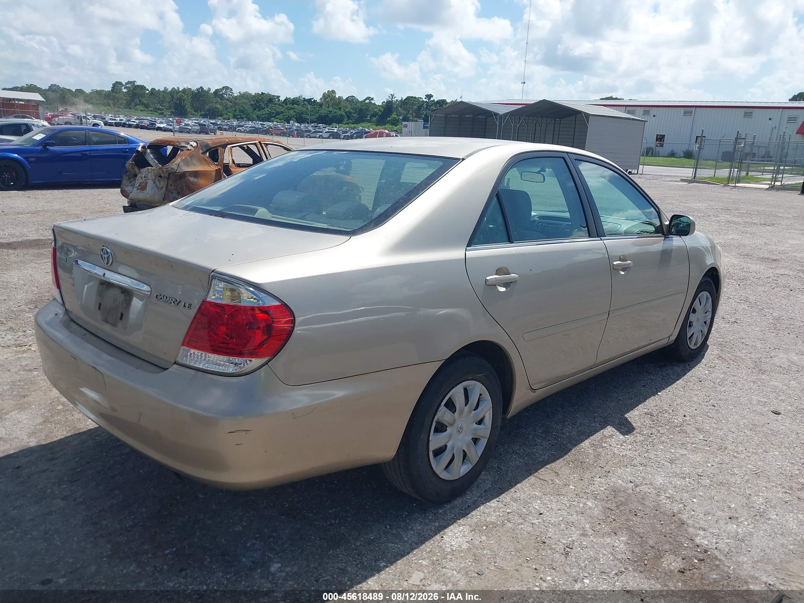 2005 Toyota Camry Le Beige vin: 4T1BE32K05U015684