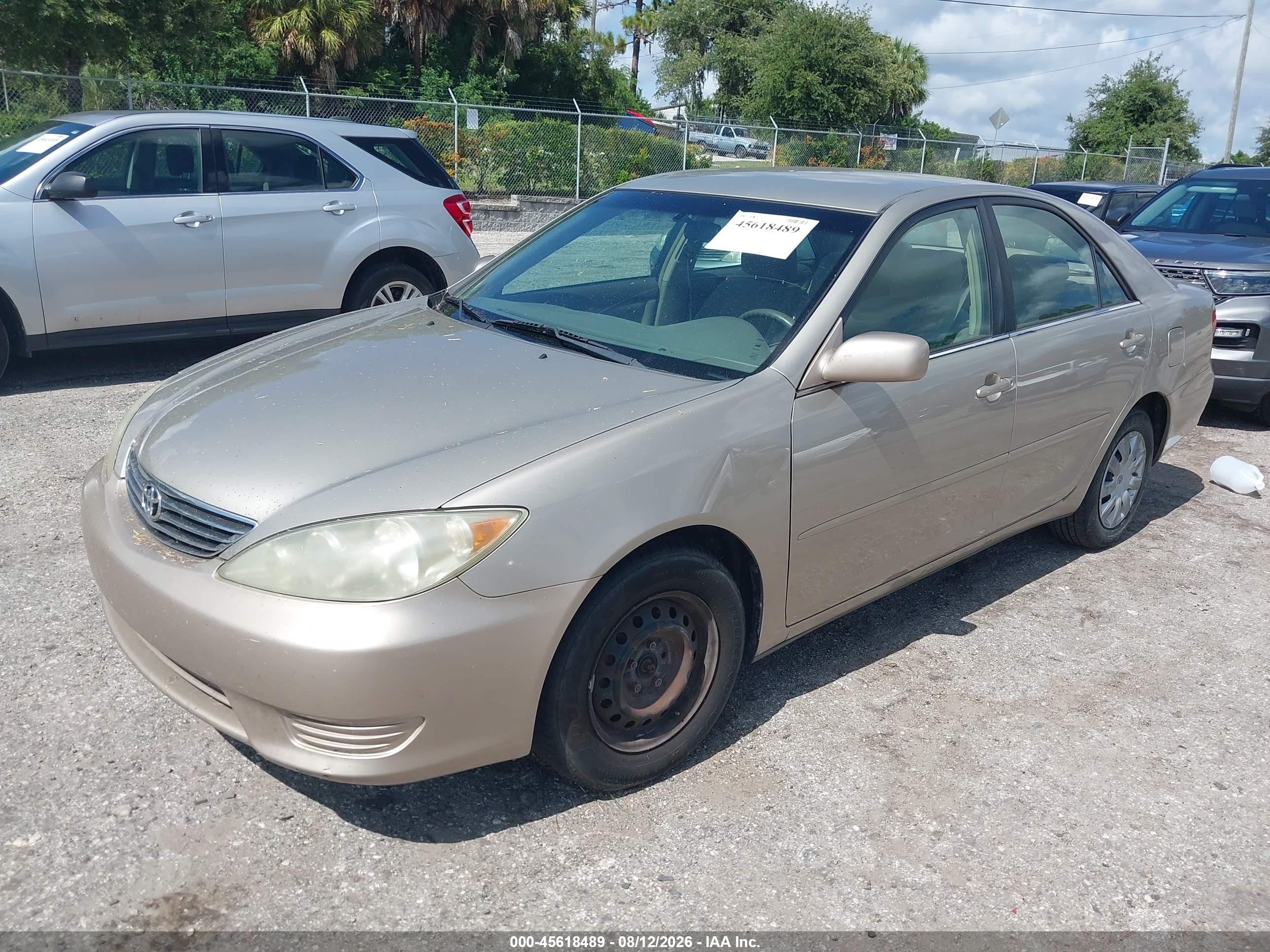 2005 Toyota Camry Le Beige vin: 4T1BE32K05U015684