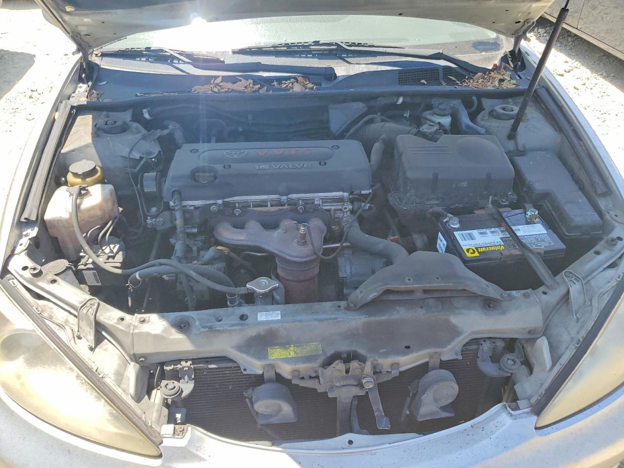 2005 Toyota Camry Le Серебряный vin: 4T1BE32K05U028421