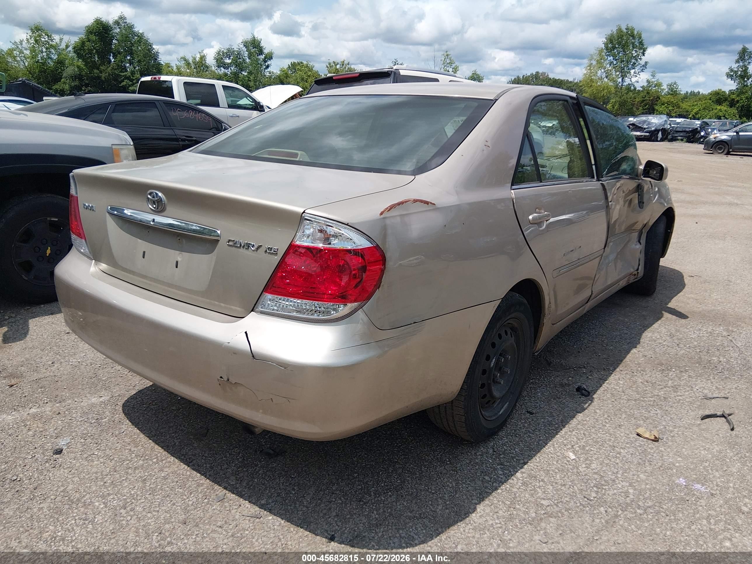 2005 Toyota Camry Xle Tan vin: 4T1BE32K05U041492