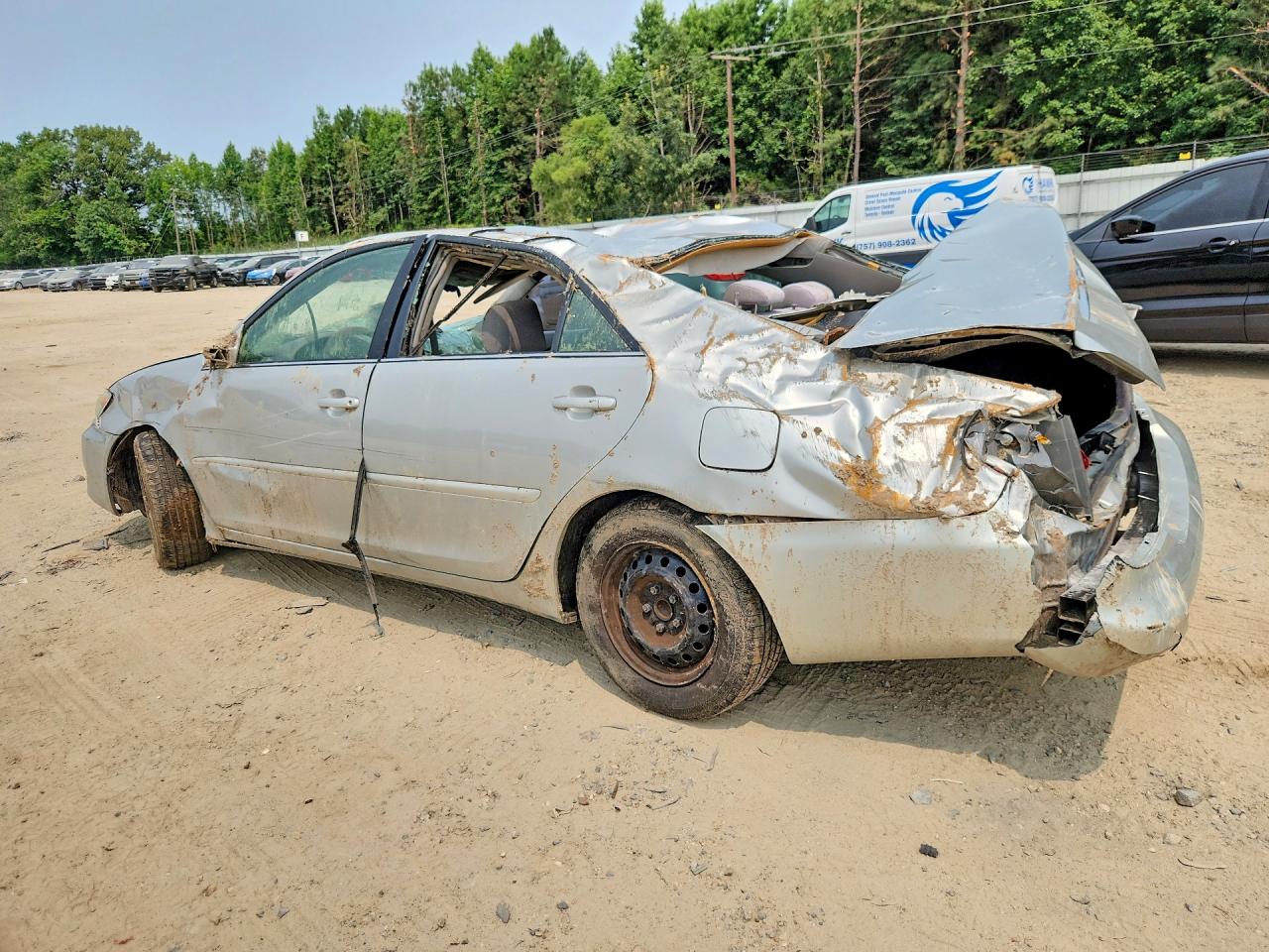 2005 Toyota Camry Le Silver vin: 4T1BE32K05U064125