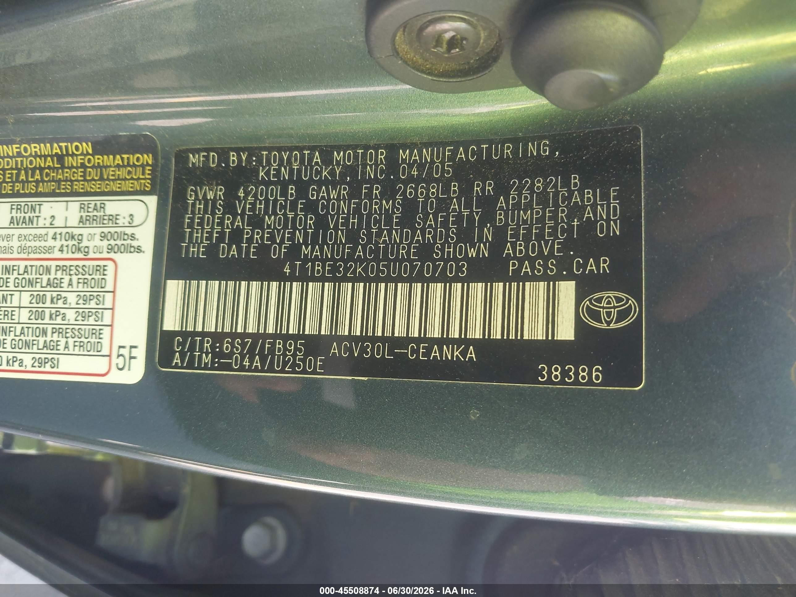 2005 Toyota Camry Le Green vin: 4T1BE32K05U070703