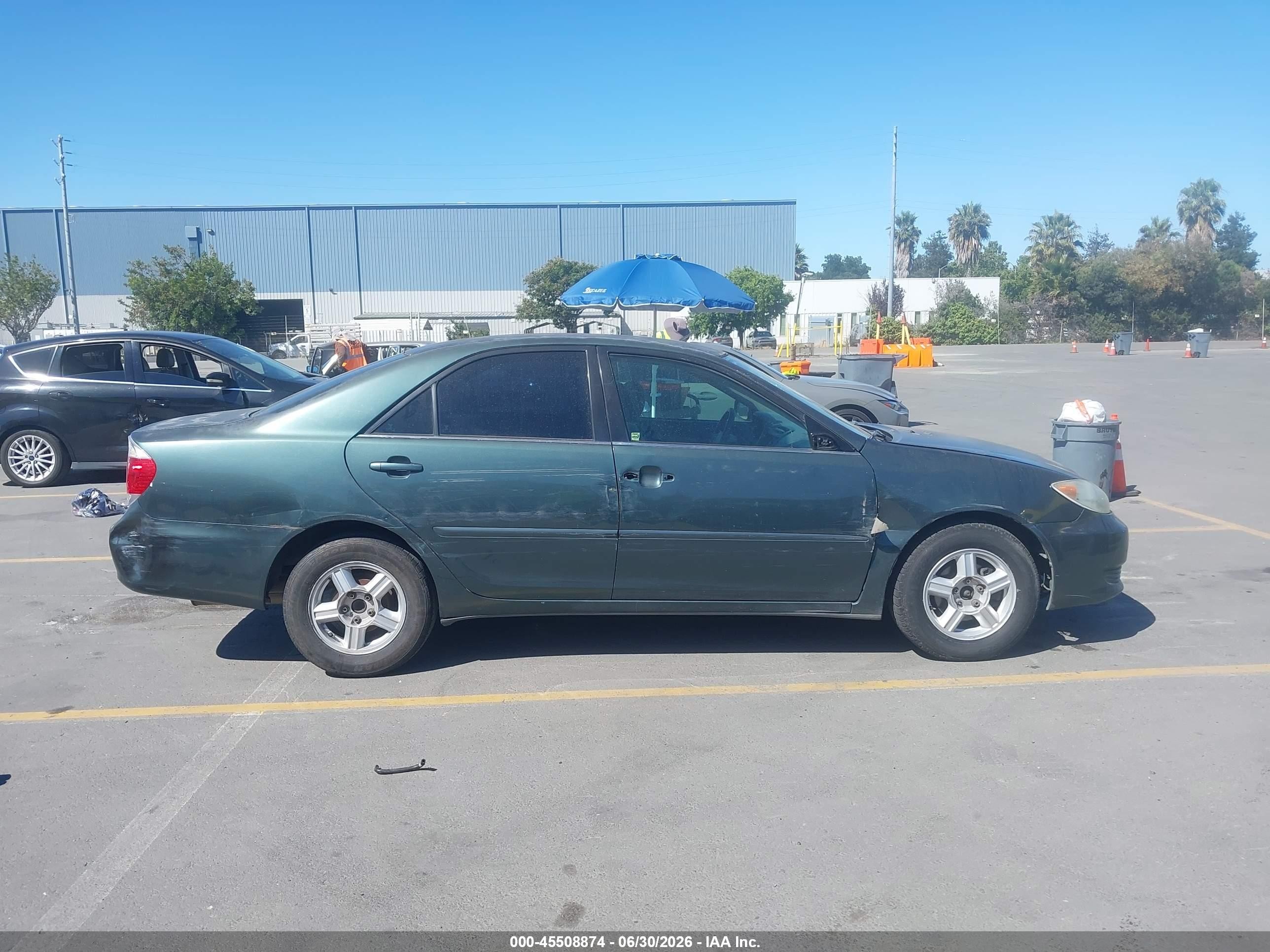 2005 Toyota Camry Le Green vin: 4T1BE32K05U070703