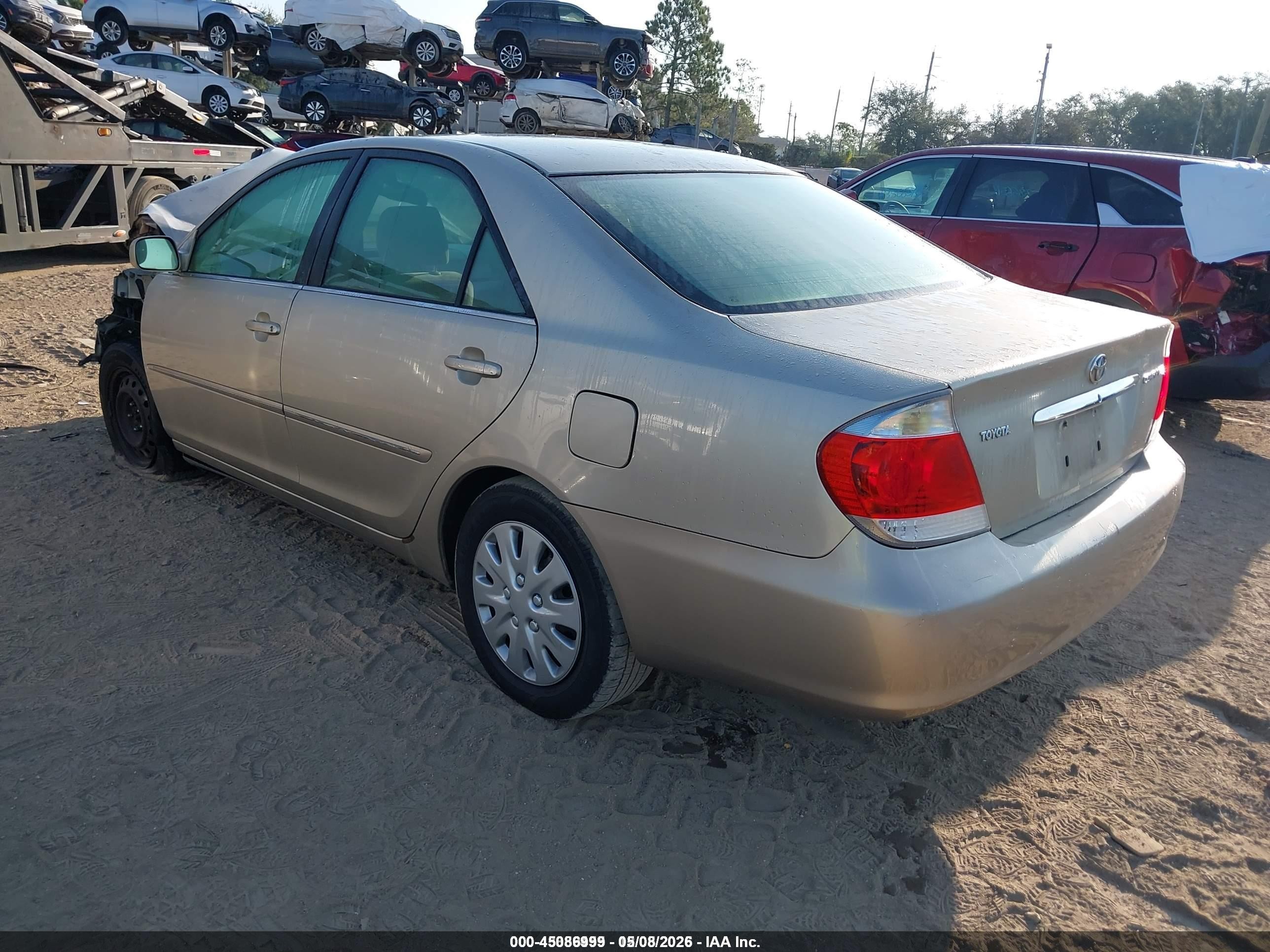2005 Toyota Camry Xle Gold vin: 4T1BE32K05U076694