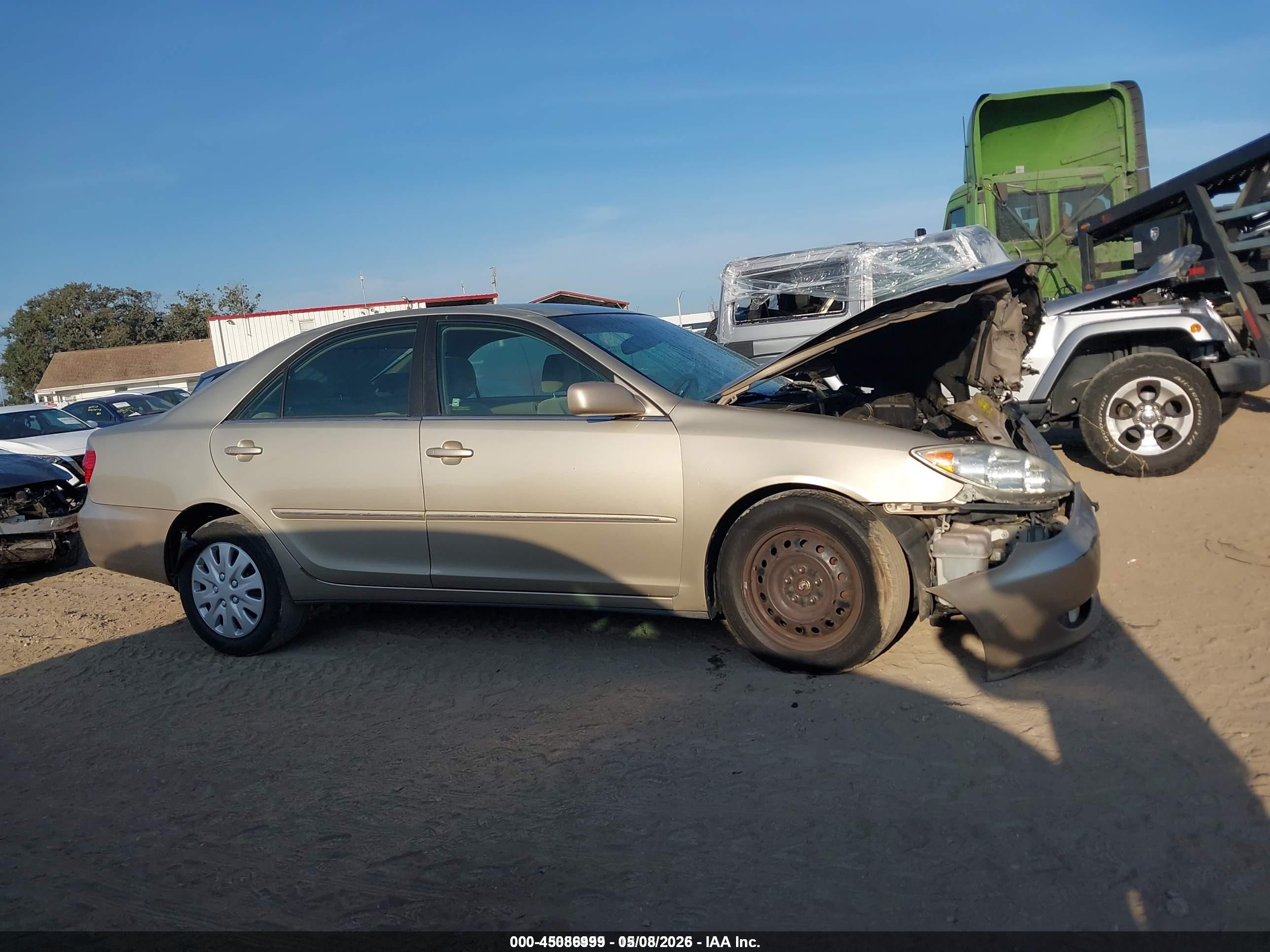 2005 Toyota Camry Xle Gold vin: 4T1BE32K05U076694