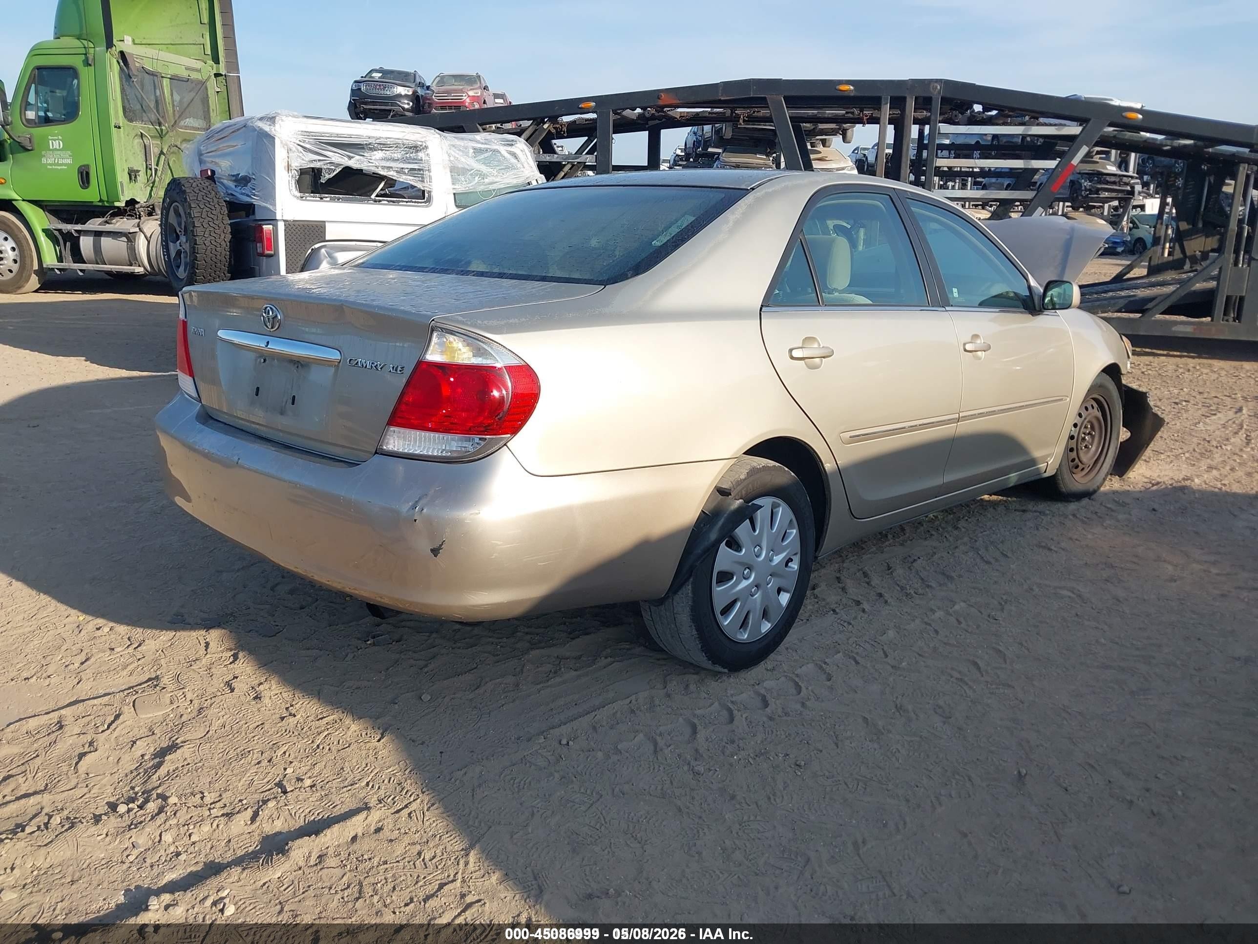 2005 Toyota Camry Xle Gold vin: 4T1BE32K05U076694