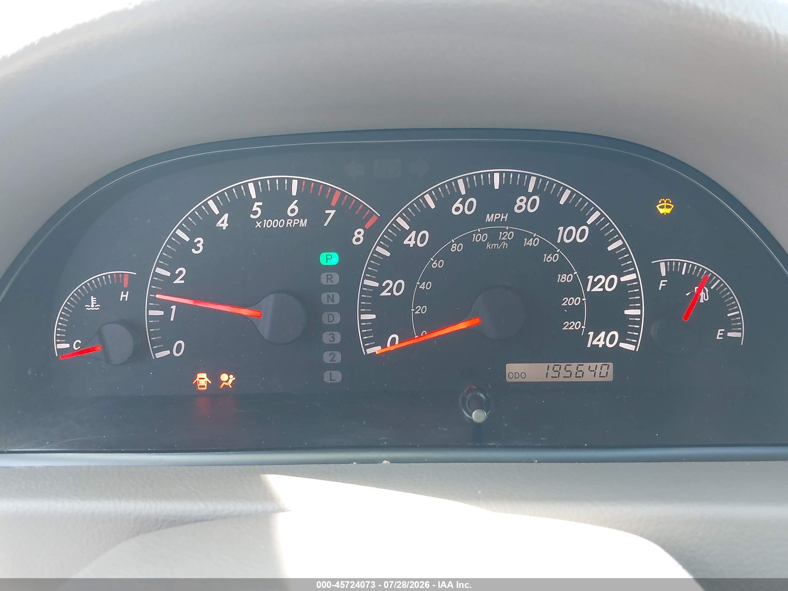 2005 Toyota Camry Le Красный vin: 4T1BE32K05U095147