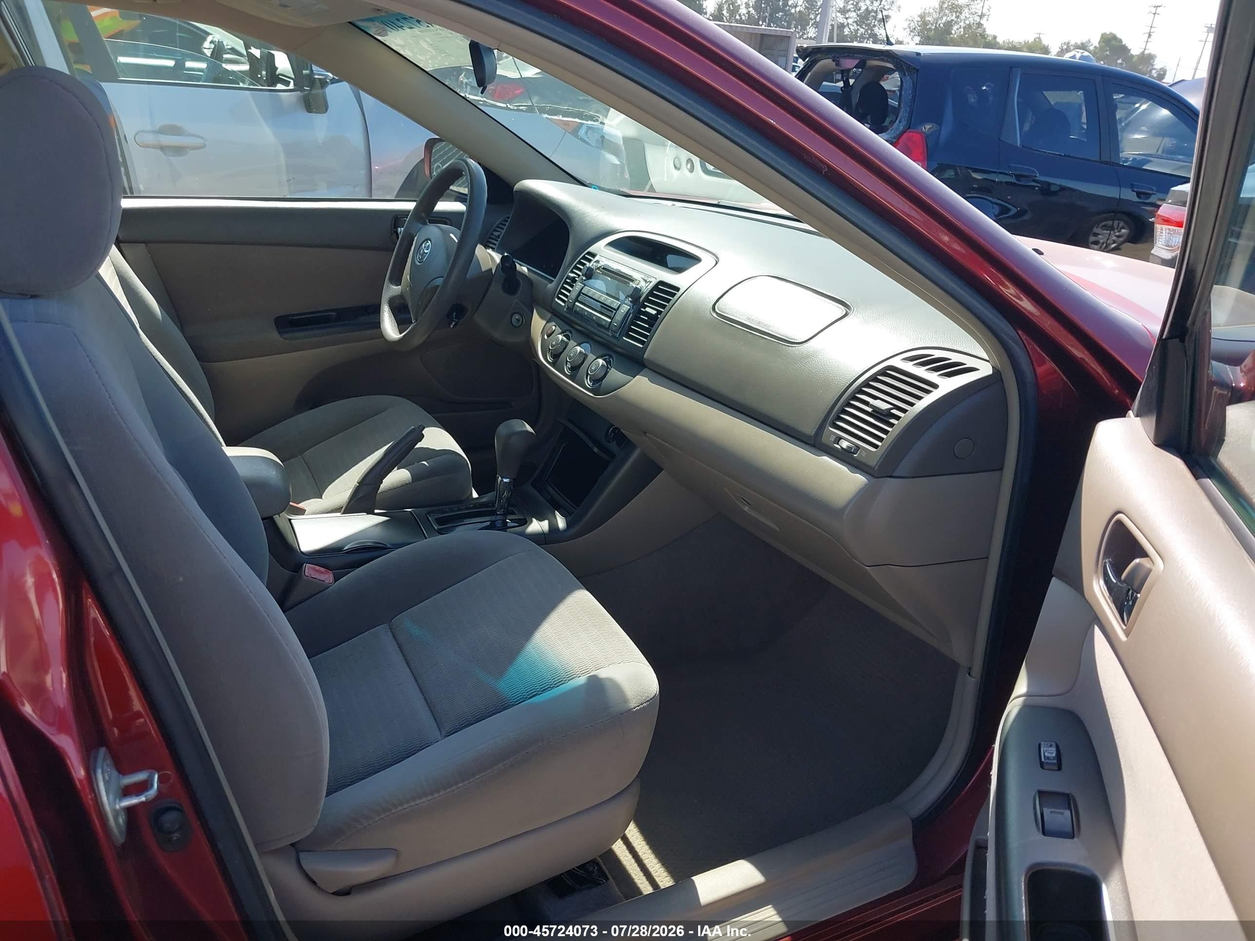 2005 Toyota Camry Le Красный vin: 4T1BE32K05U095147