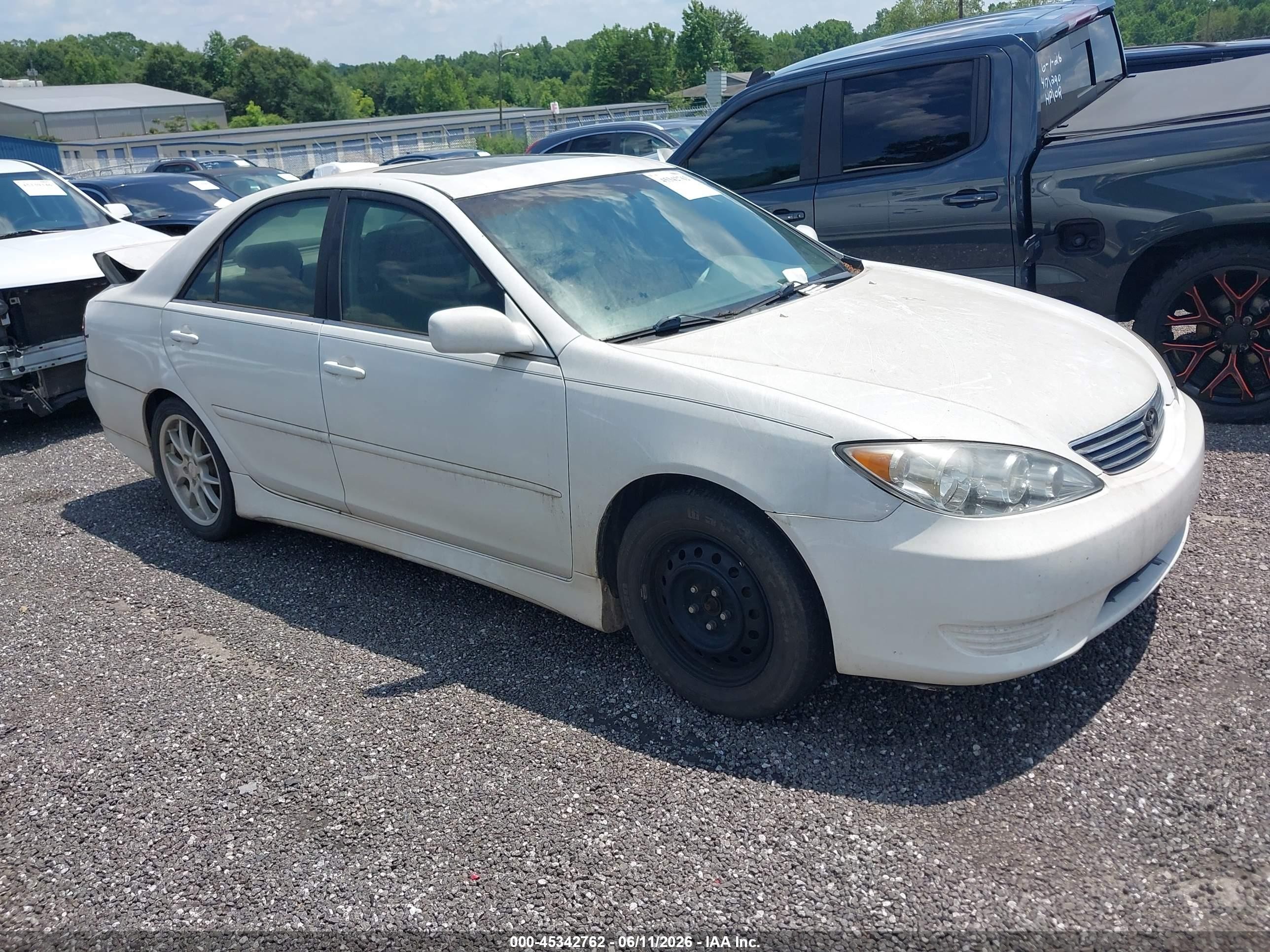 4T1BE32K05U390958