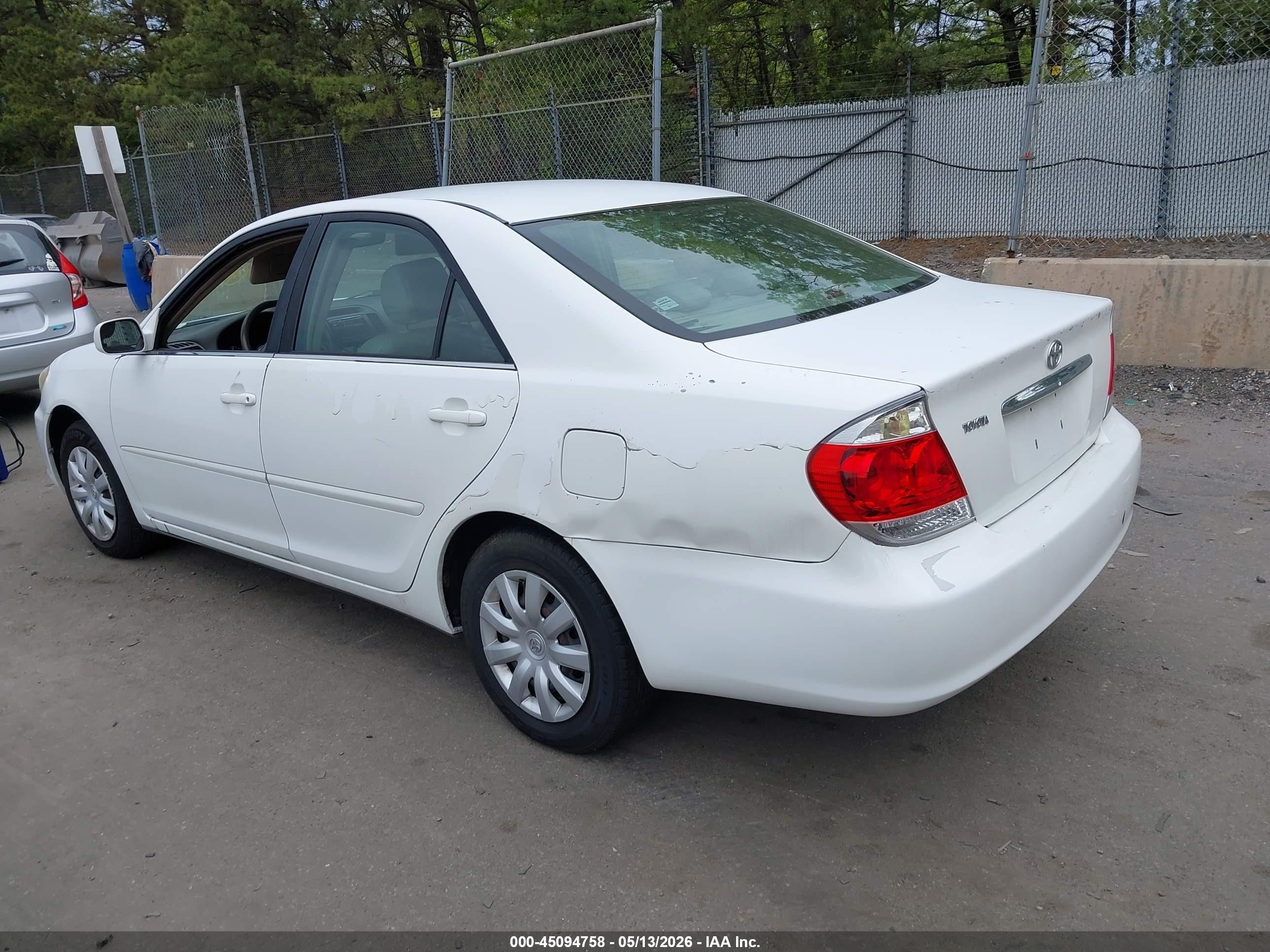 2005 Toyota Camry Le Белый vin: 4T1BE32K05U426485
