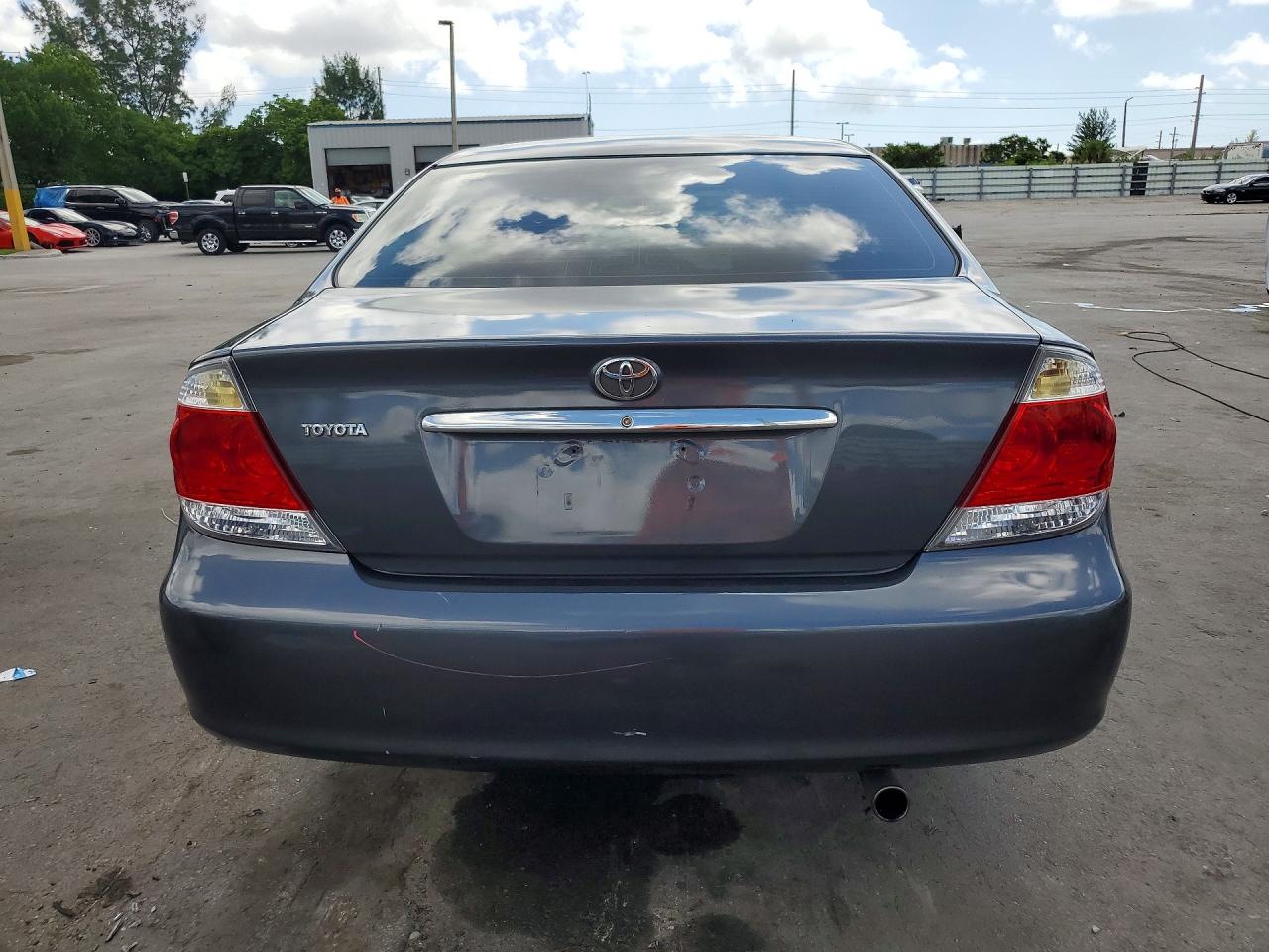 2005 Toyota Camry Standard Gray vin: 4T1BE32K05U503288