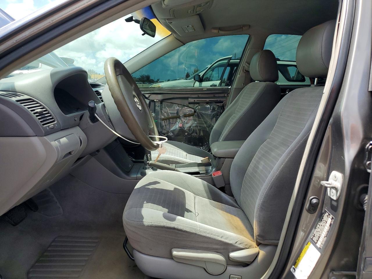 2005 Toyota Camry Standard Gray vin: 4T1BE32K05U503288