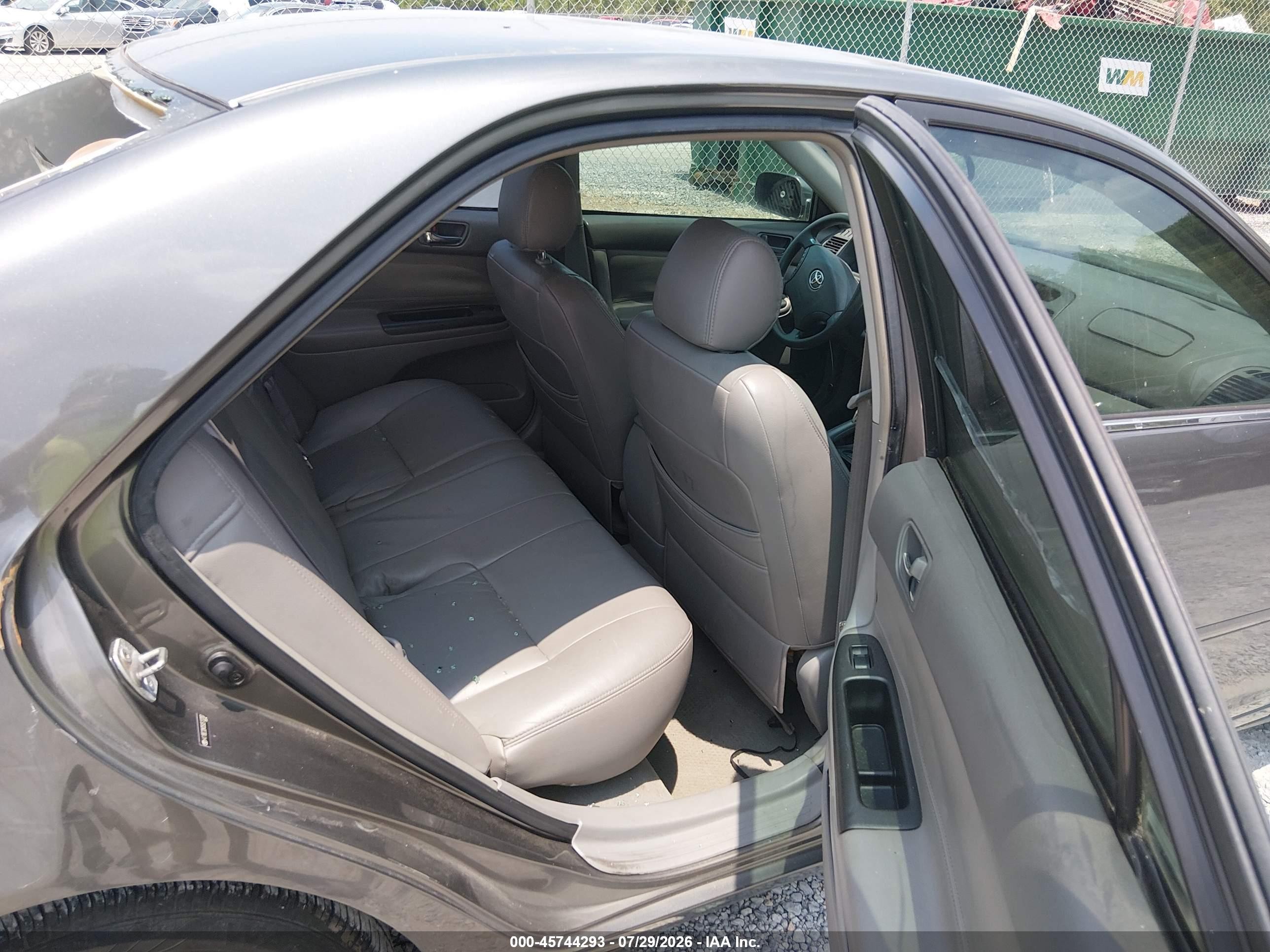 2005 Toyota Camry Std Tan vin: 4T1BE32K05U513707