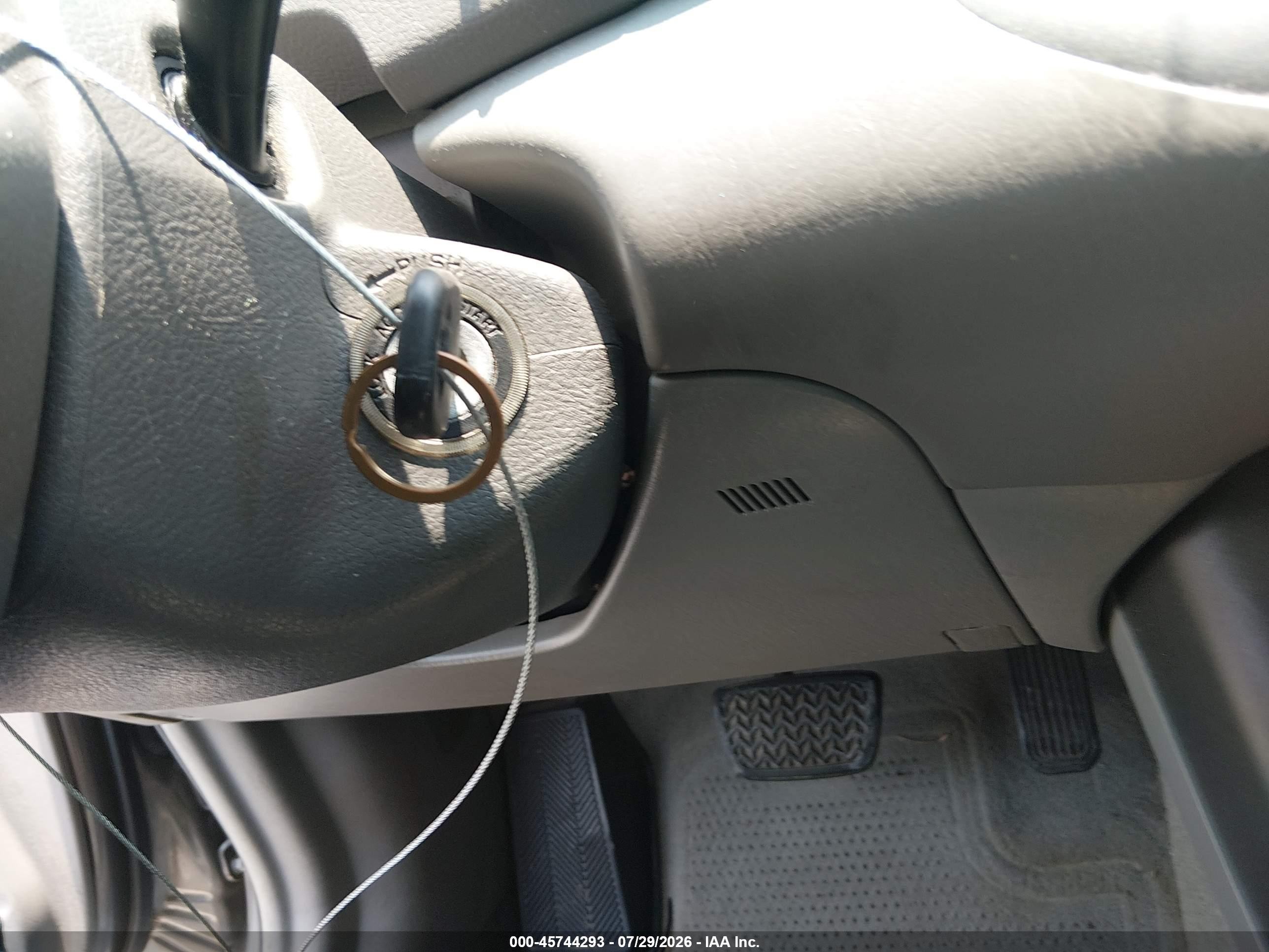 2005 Toyota Camry Std Tan vin: 4T1BE32K05U513707