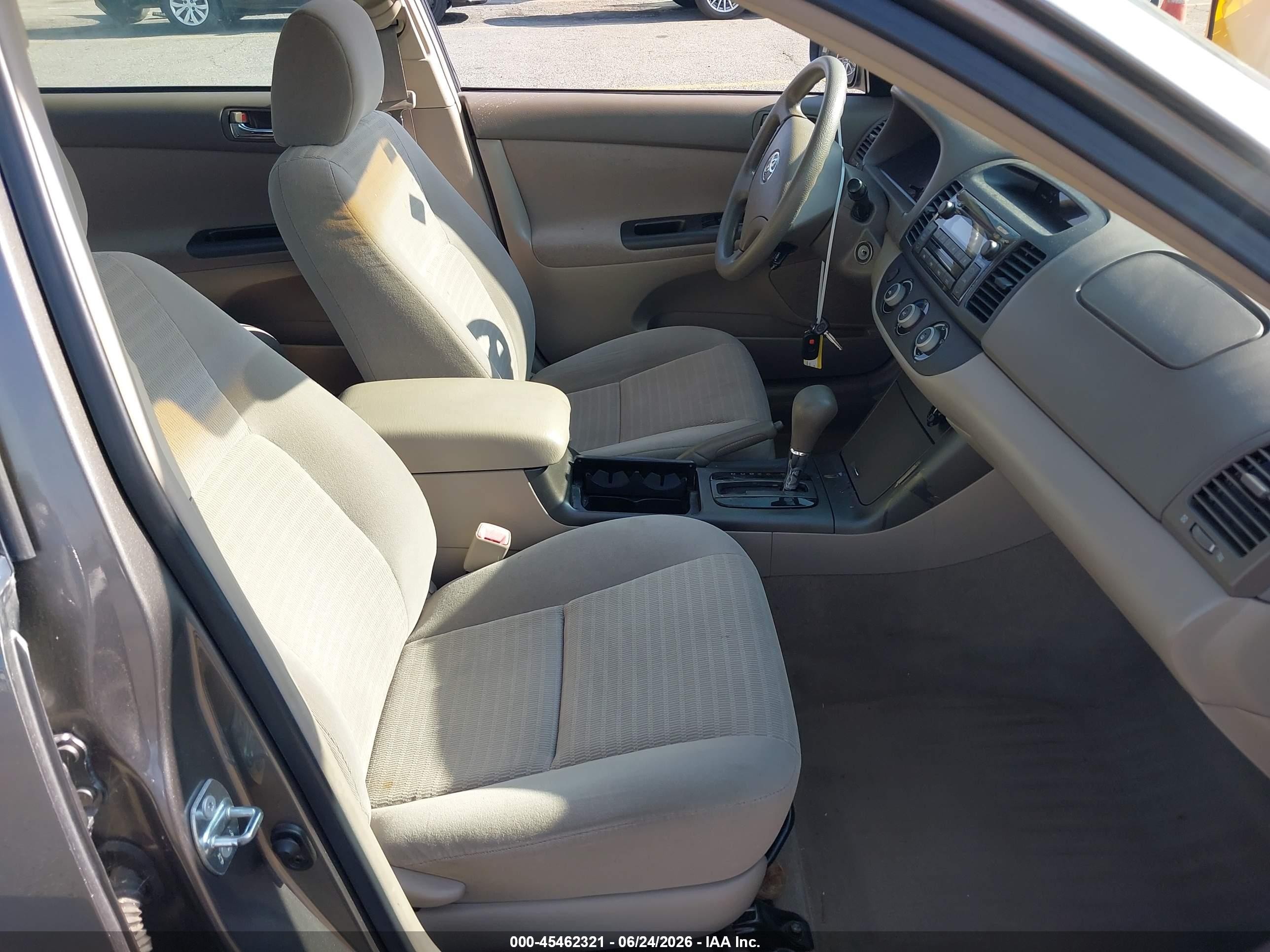 2005 Toyota Camry Le Gray vin: 4T1BE32K05U527333