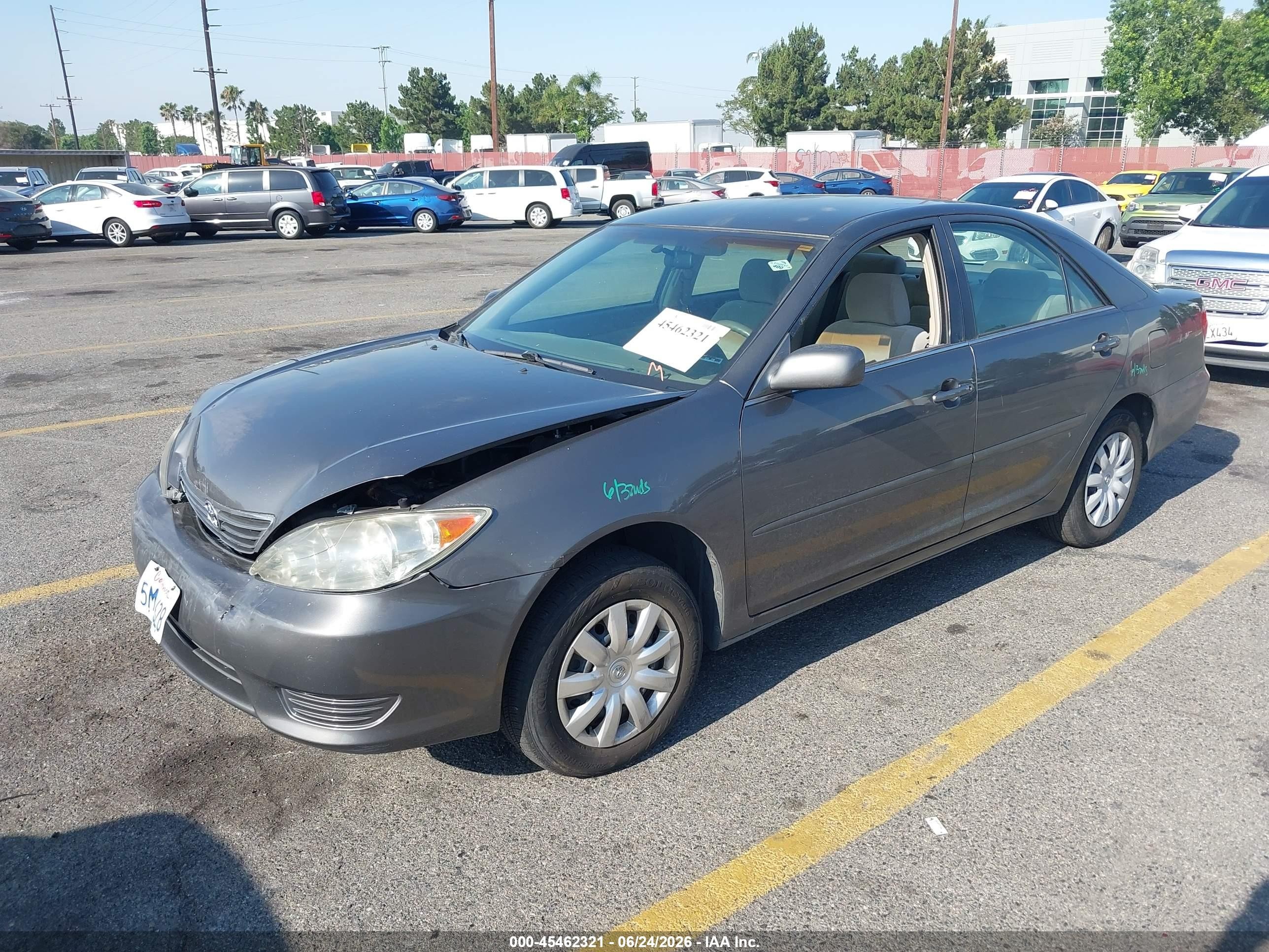 2005 Toyota Camry Le Gray vin: 4T1BE32K05U527333