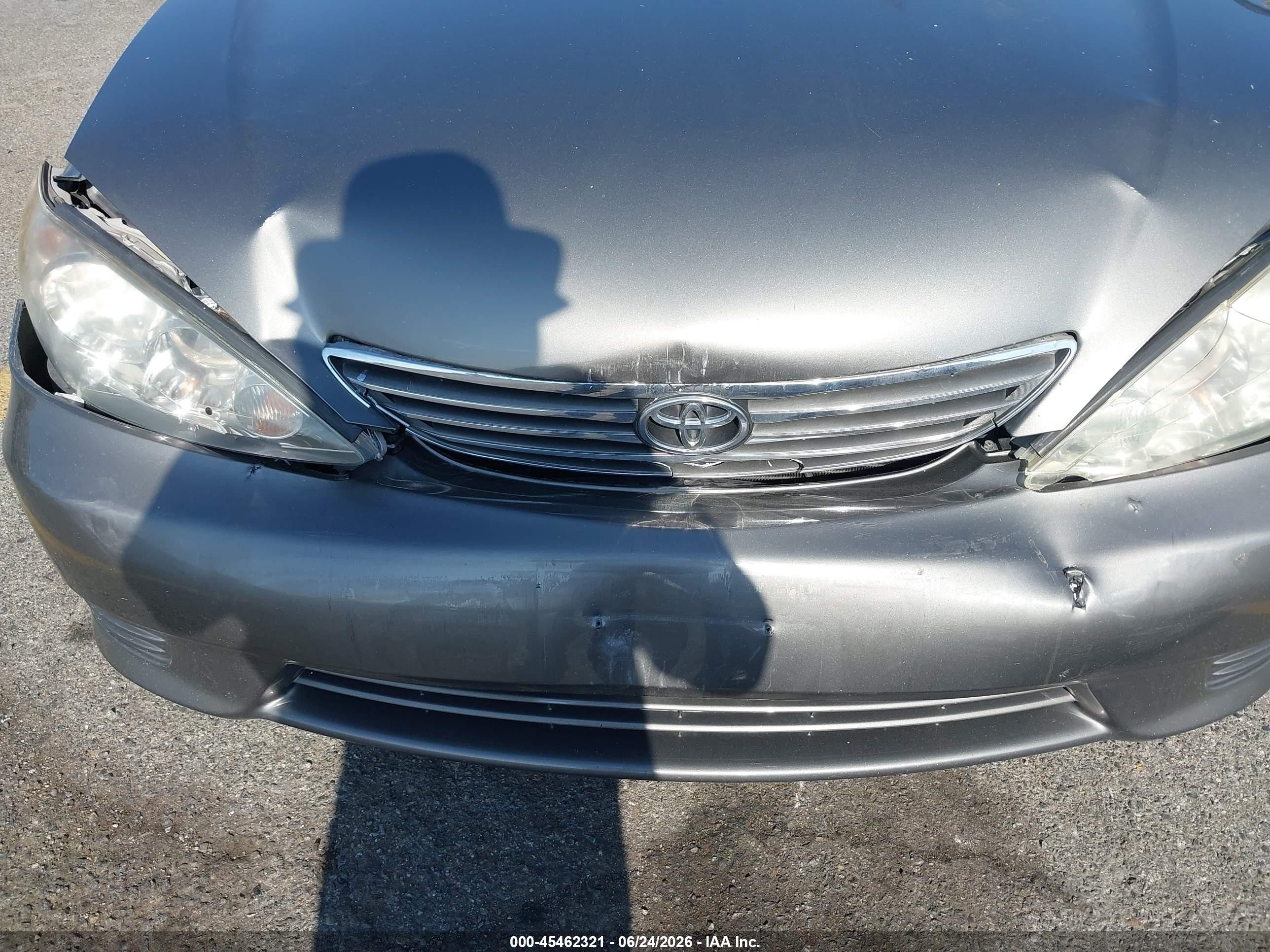 2005 Toyota Camry Le Gray vin: 4T1BE32K05U527333