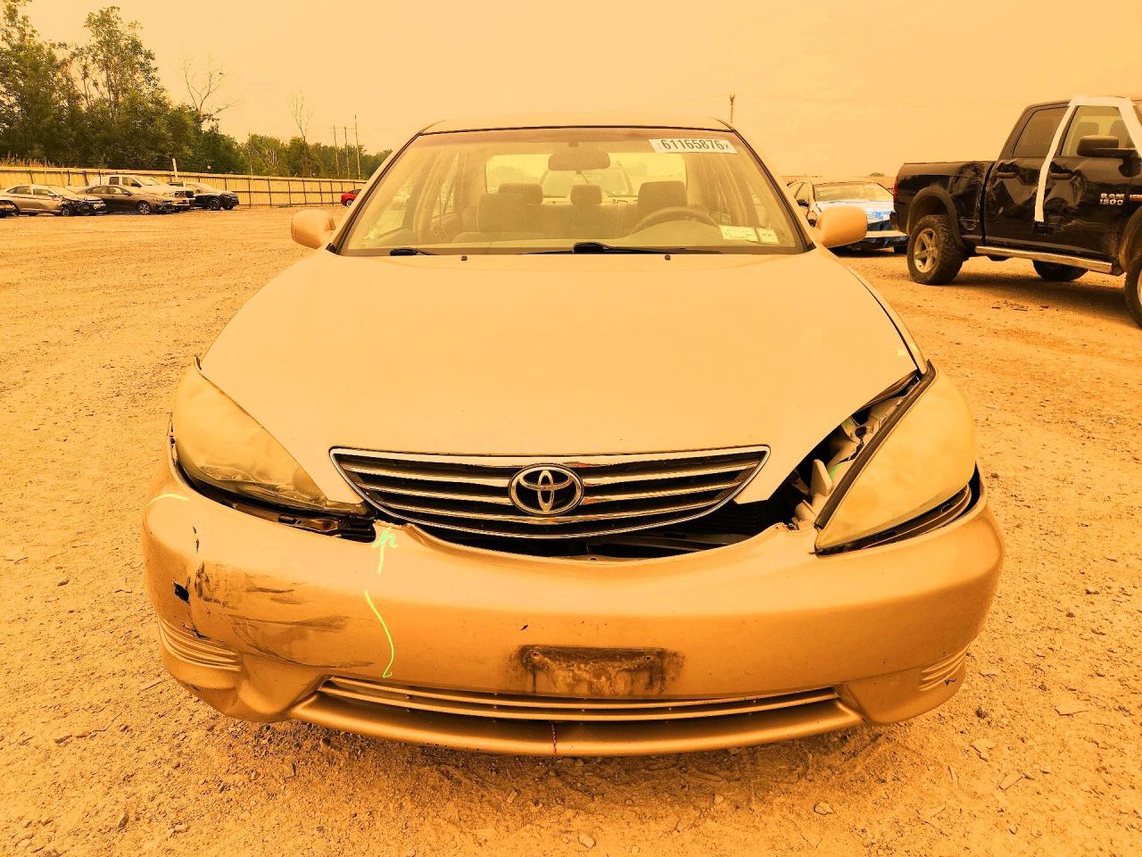2005 Toyota Camry Le Tan vin: 4T1BE32K05U540423